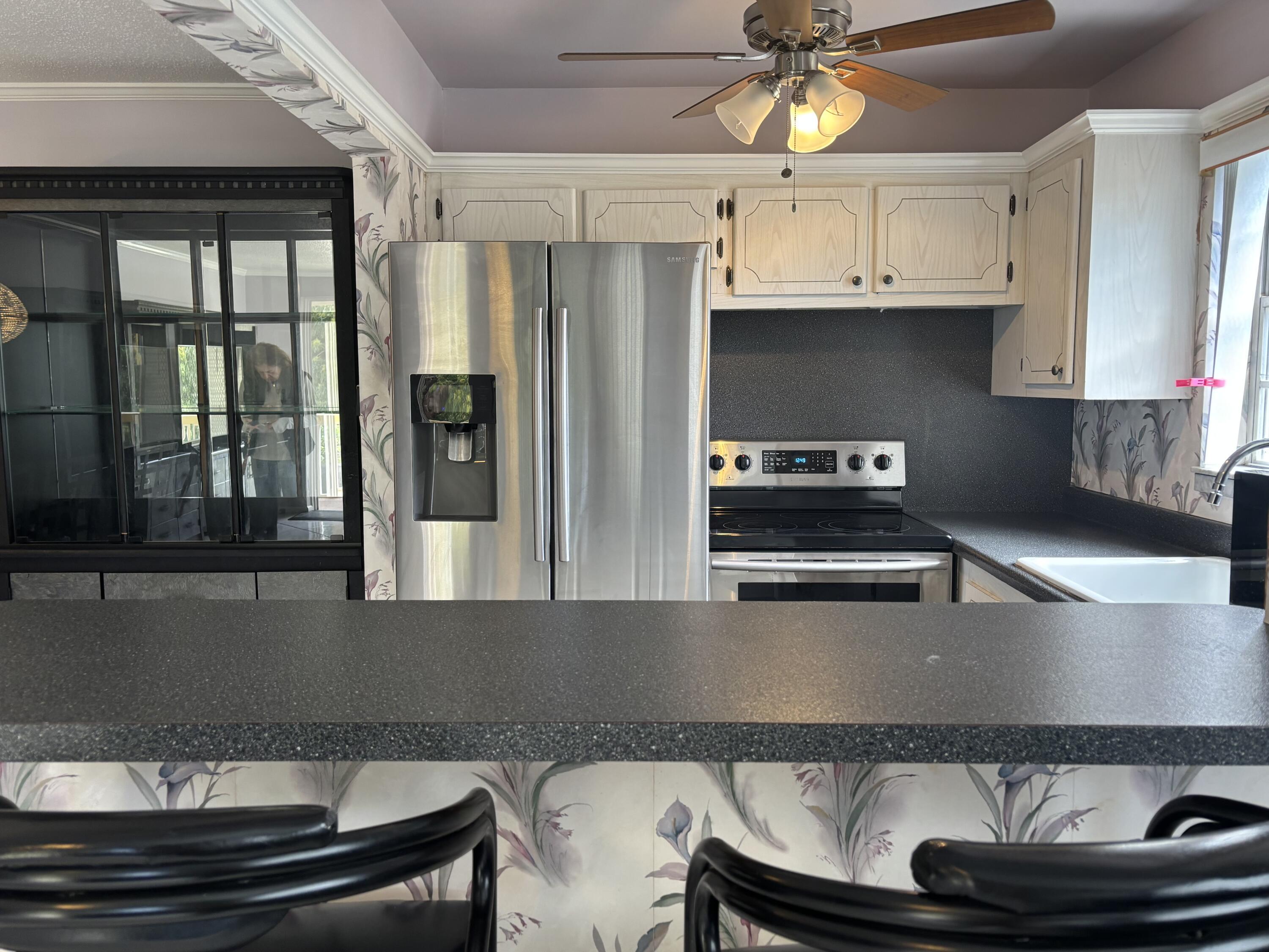 81 Windsor D, West Palm Beach, FL 33417, West Palm Beach - Photo 2
