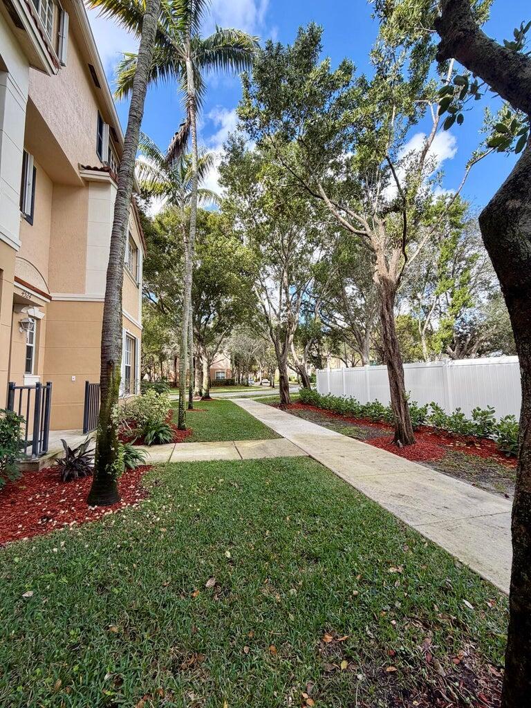 4520 Danson Way, Delray Beach, FL 33445, Delray Beach - Photo 3