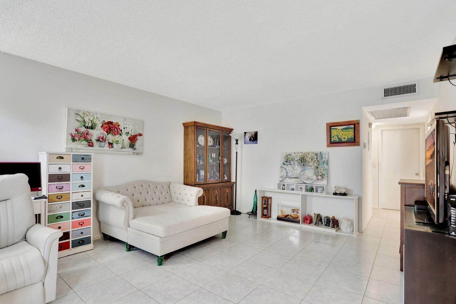 4076 Newport Q 4076, Deerfield Beach, FL 33442, Deerfield Beach - Photo 4