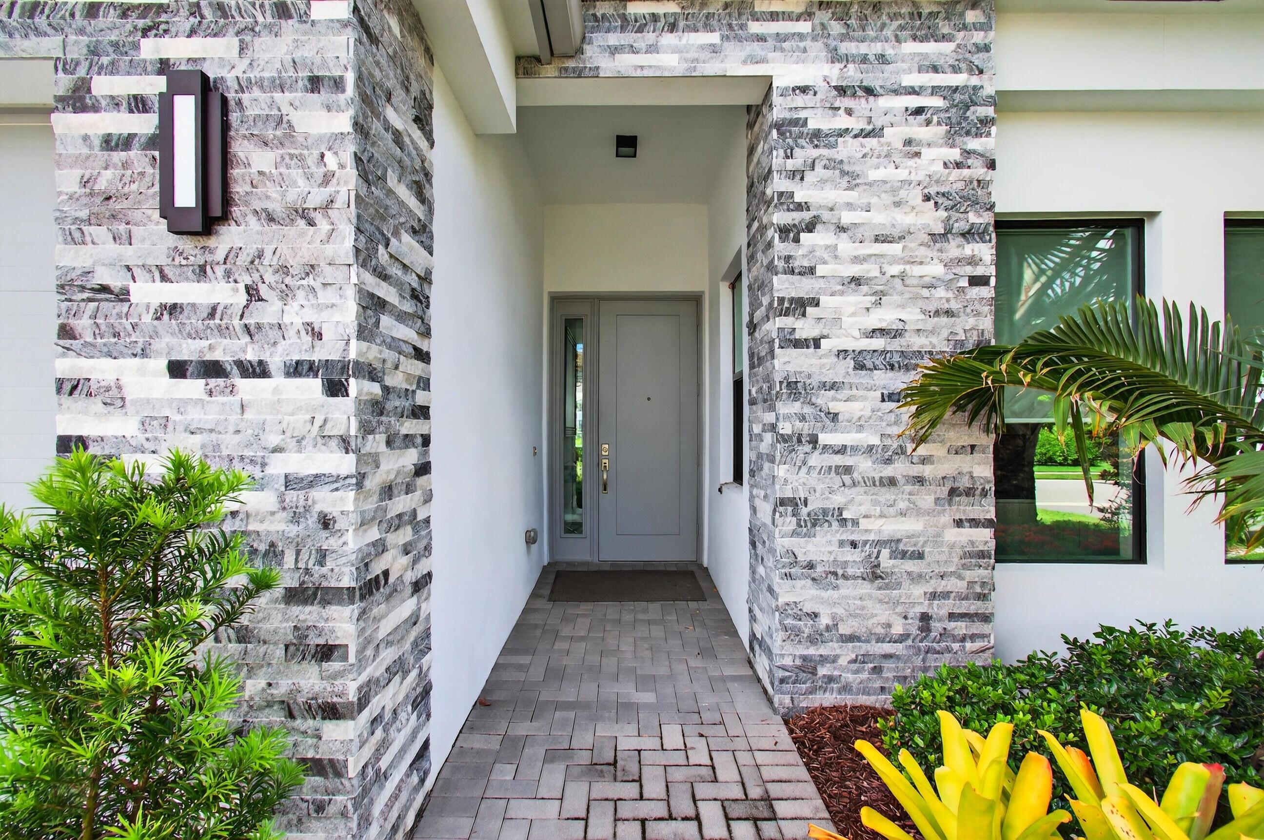 17222 Blue Bayou Drive, Boca Raton, FL 33496, Boca Raton - Photo 4