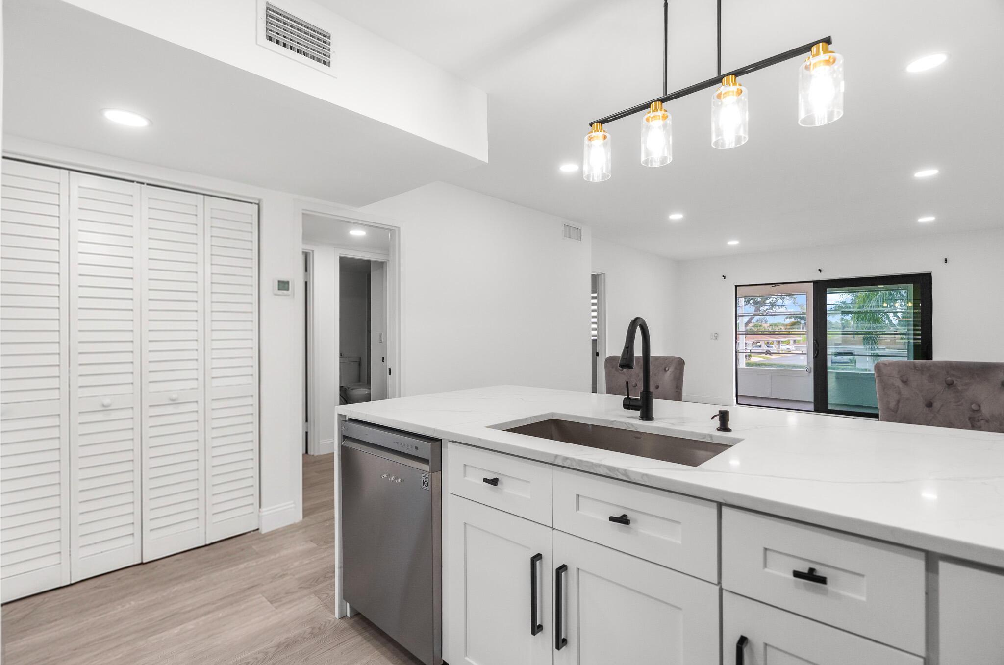 5 Abbey Lane 207, Delray Beach, FL 33446, Delray Beach - Photo 4