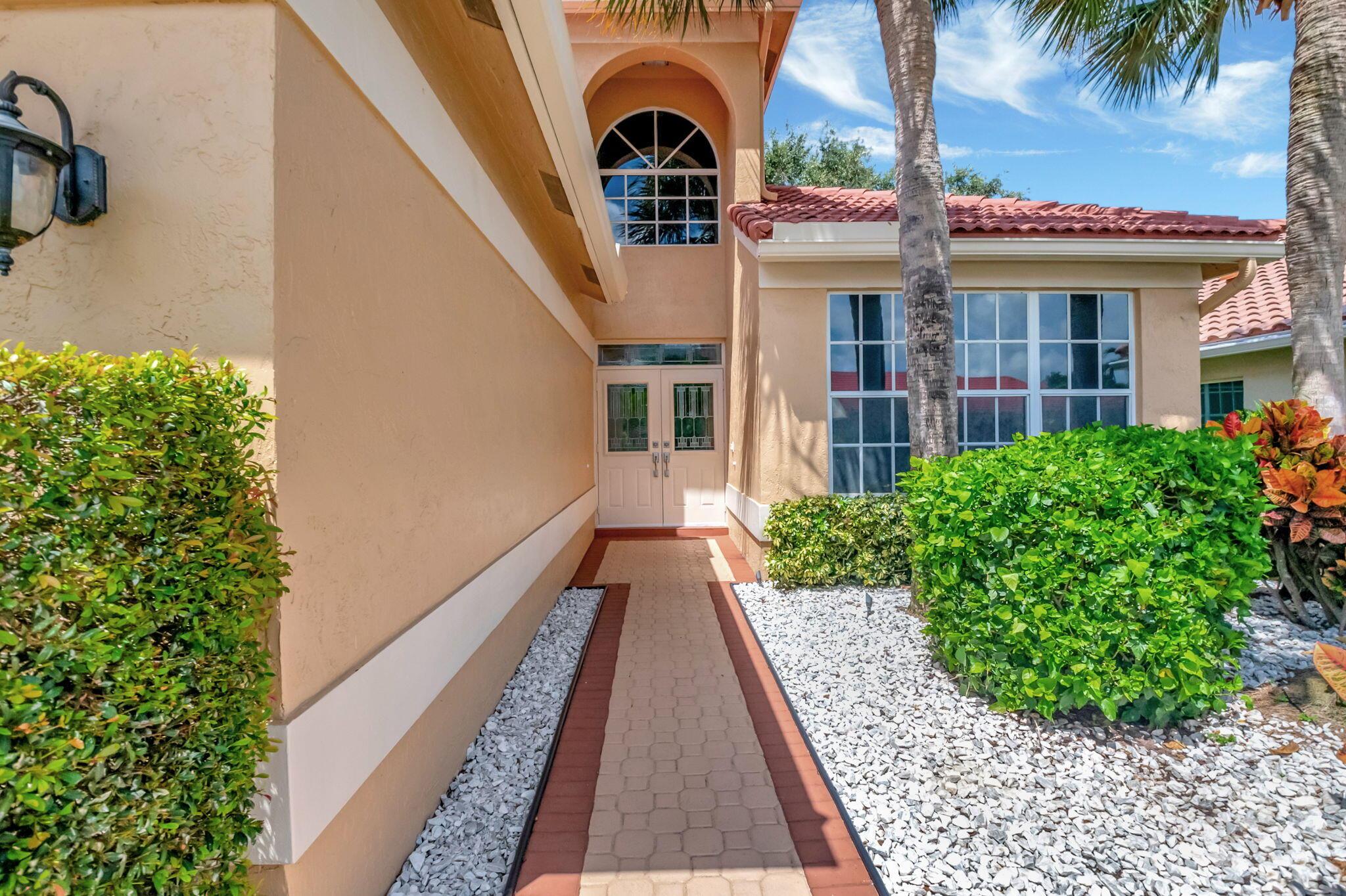 13599 Breton Lane E, Delray Beach, FL 33446, Delray Beach - Photo 2