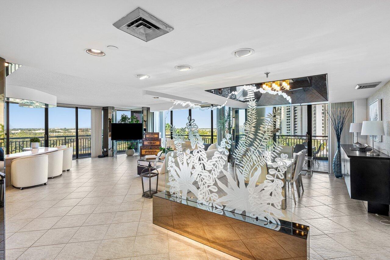 2427 Presidential Way 701, West Palm Beach, FL 33401, West Palm Beach - Photo 2