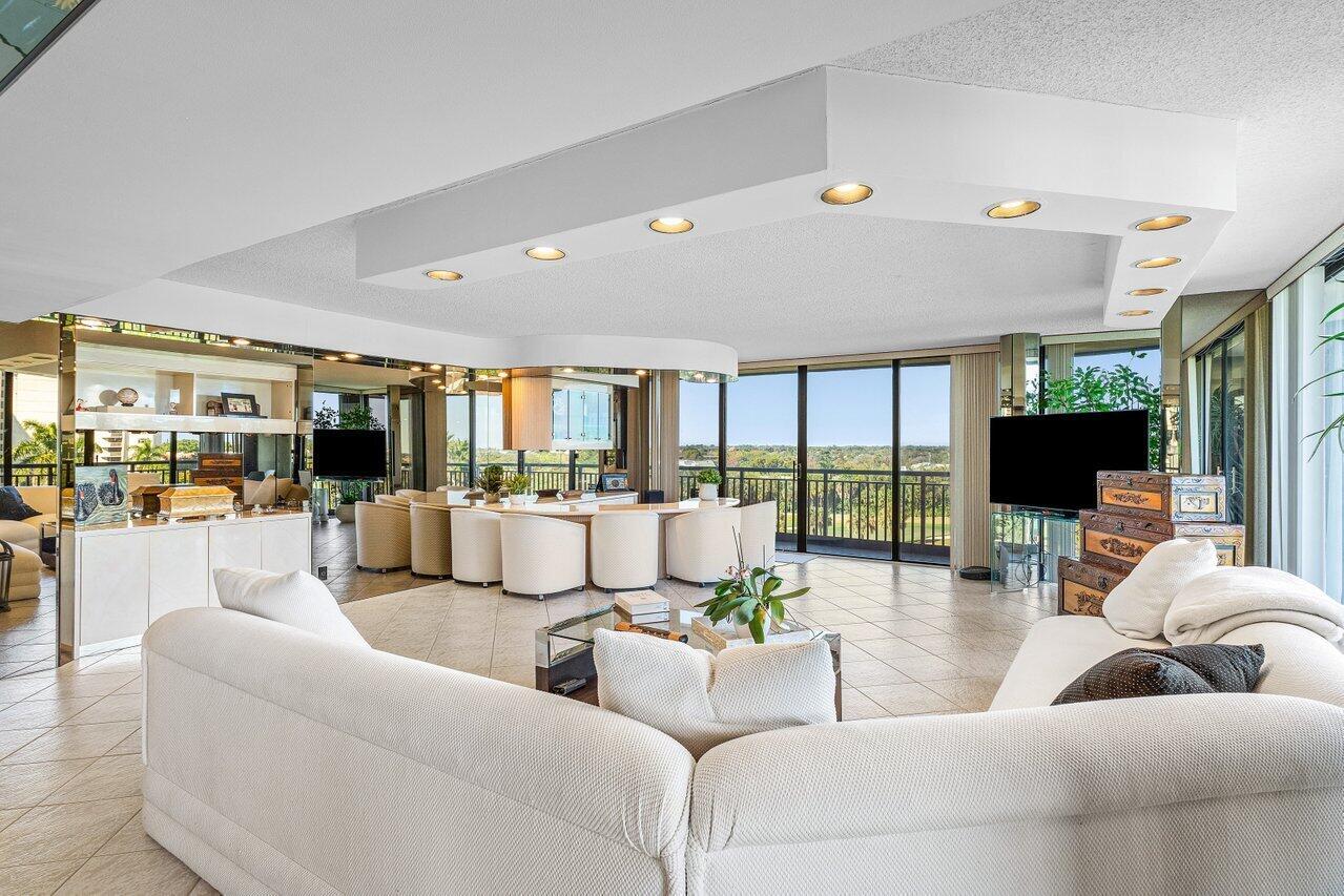 2427 Presidential Way 701, West Palm Beach, FL 33401, West Palm Beach - Photo 4