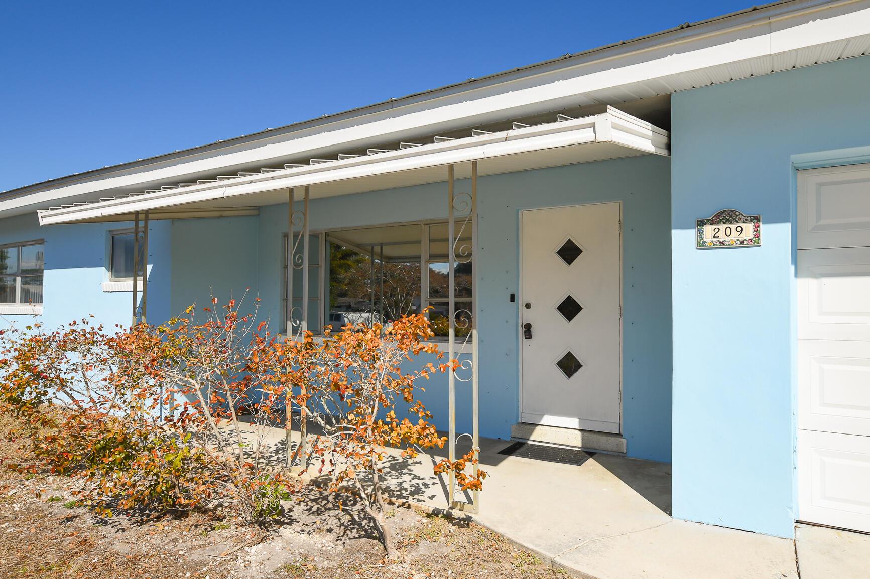 209 Oak Lane, Port St. Lucie, FL 34952, Port St. Lucie - Photo 3