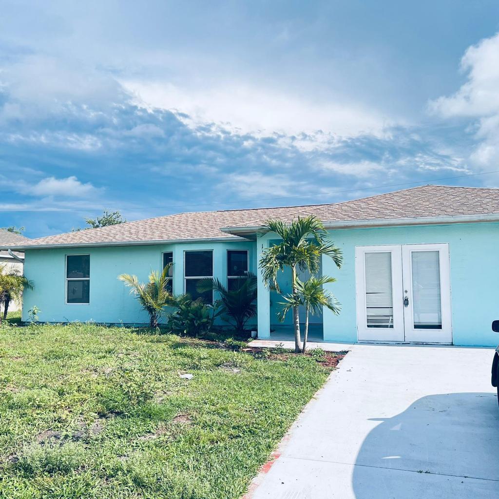 1150 SW Haleyberry Avenue, Port St. Lucie, FL 34953, Port St. Lucie - Photo 2