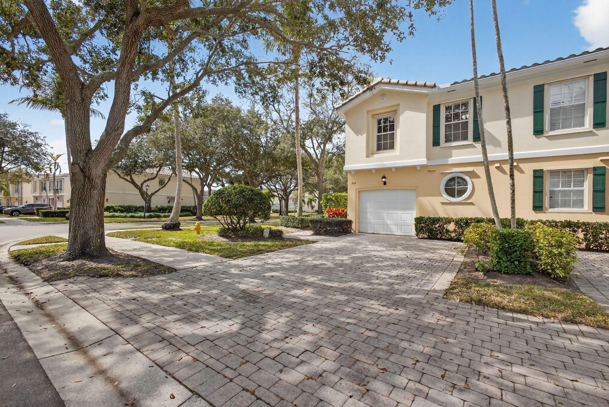 355 Salinas Drive, Palm Beach Gardens, FL 33410, Palm Beach Gardens - Photo 3