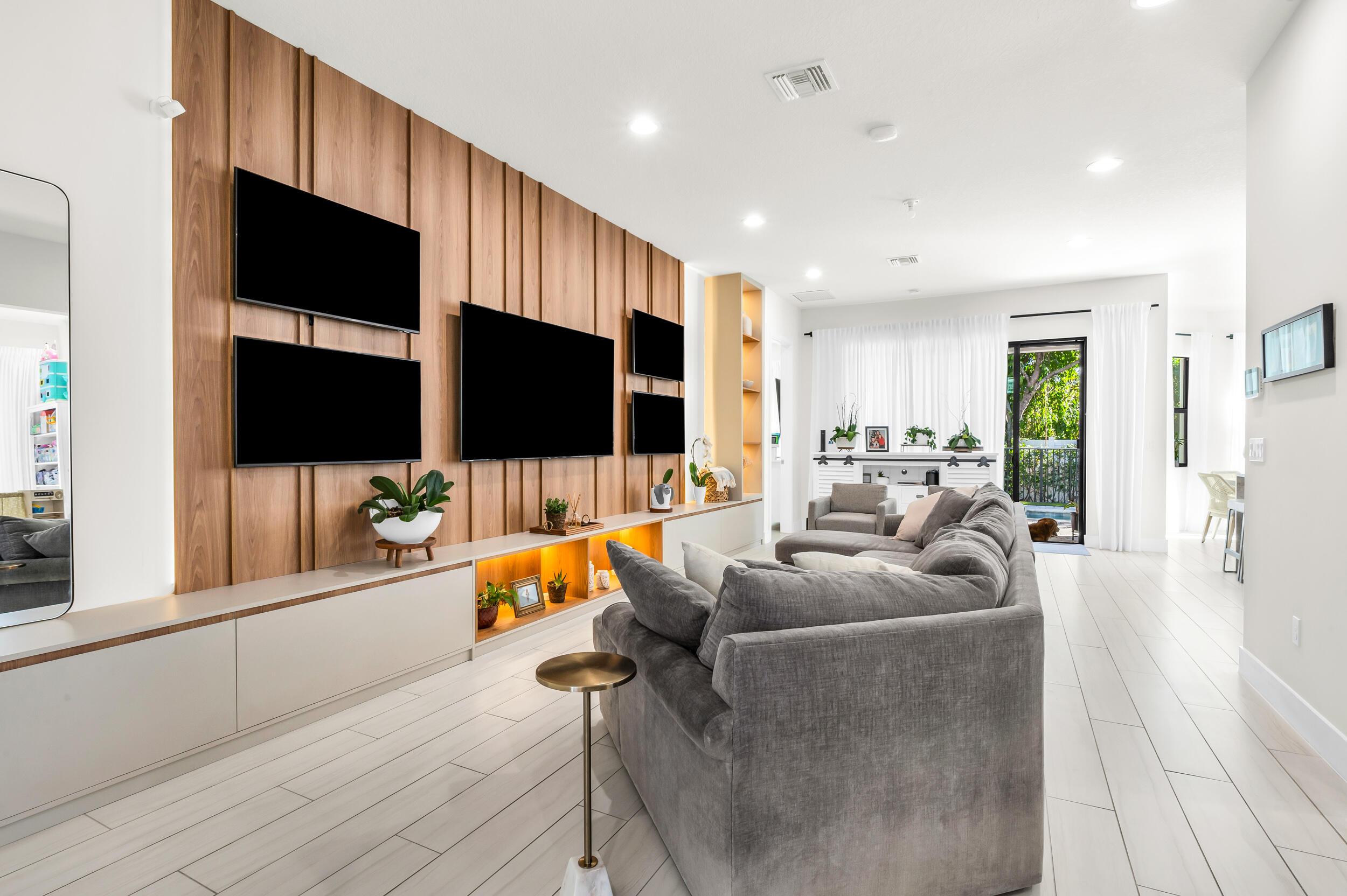 7284 Estero Drive, Lake Worth, FL 33463, Lake Worth - Photo 2