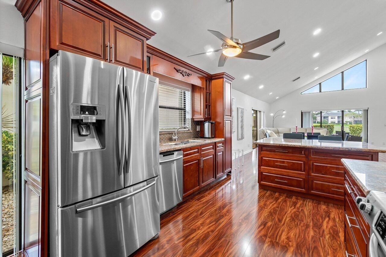 5236 Via De Amalfi Drive, Boca Raton, FL 33496, Boca Raton - Photo 4