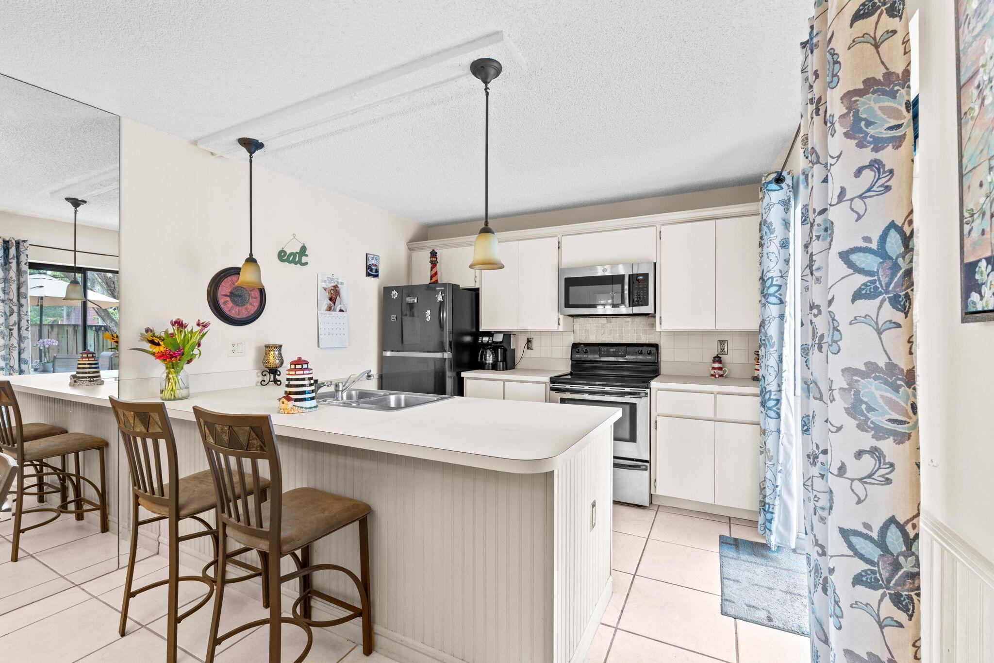 749 Buttonwood Lane, Boynton Beach, FL 33436, Boynton Beach - Photo 4