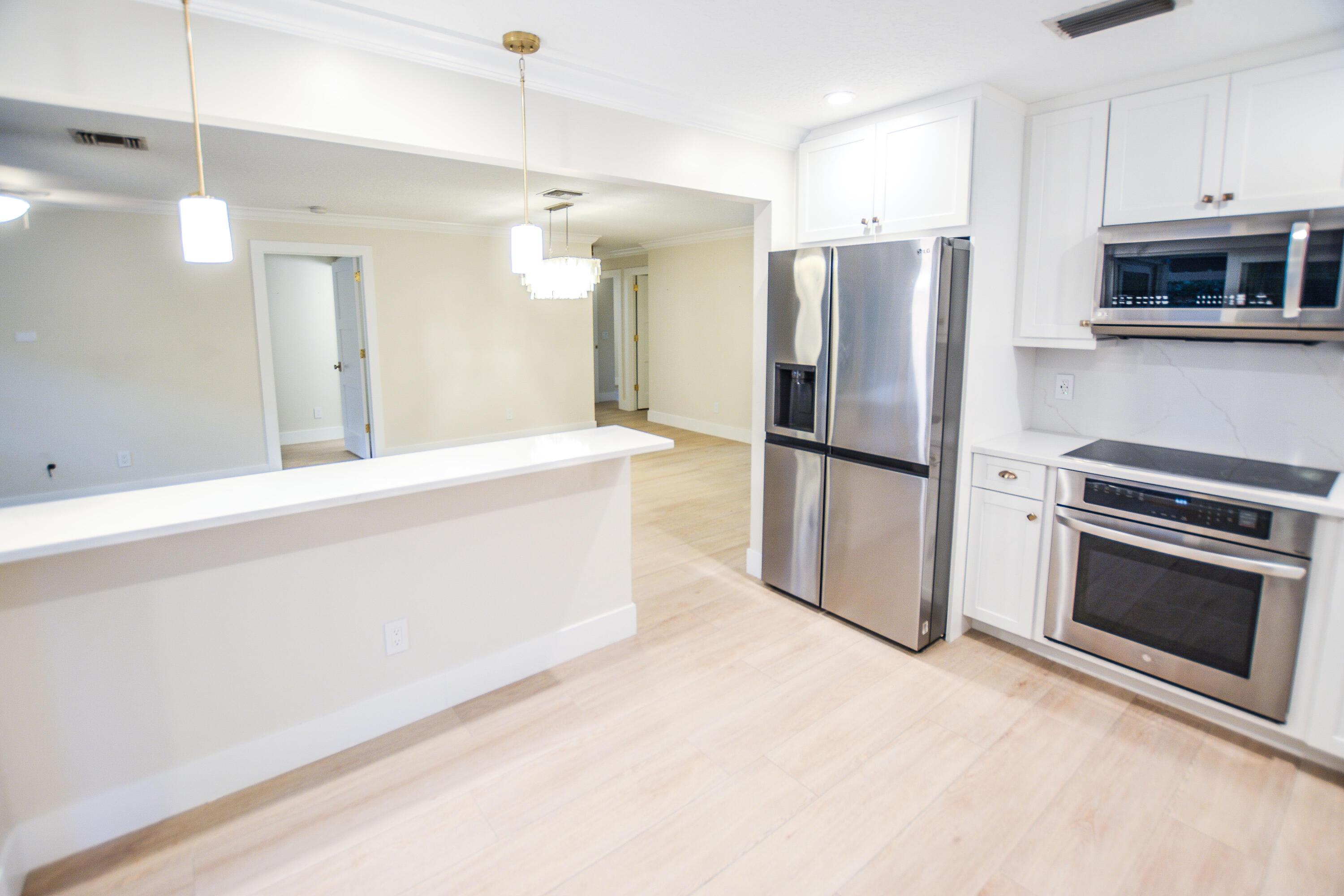 226 Moccasin Trail W, Jupiter, FL 33458, Jupiter - Photo 3