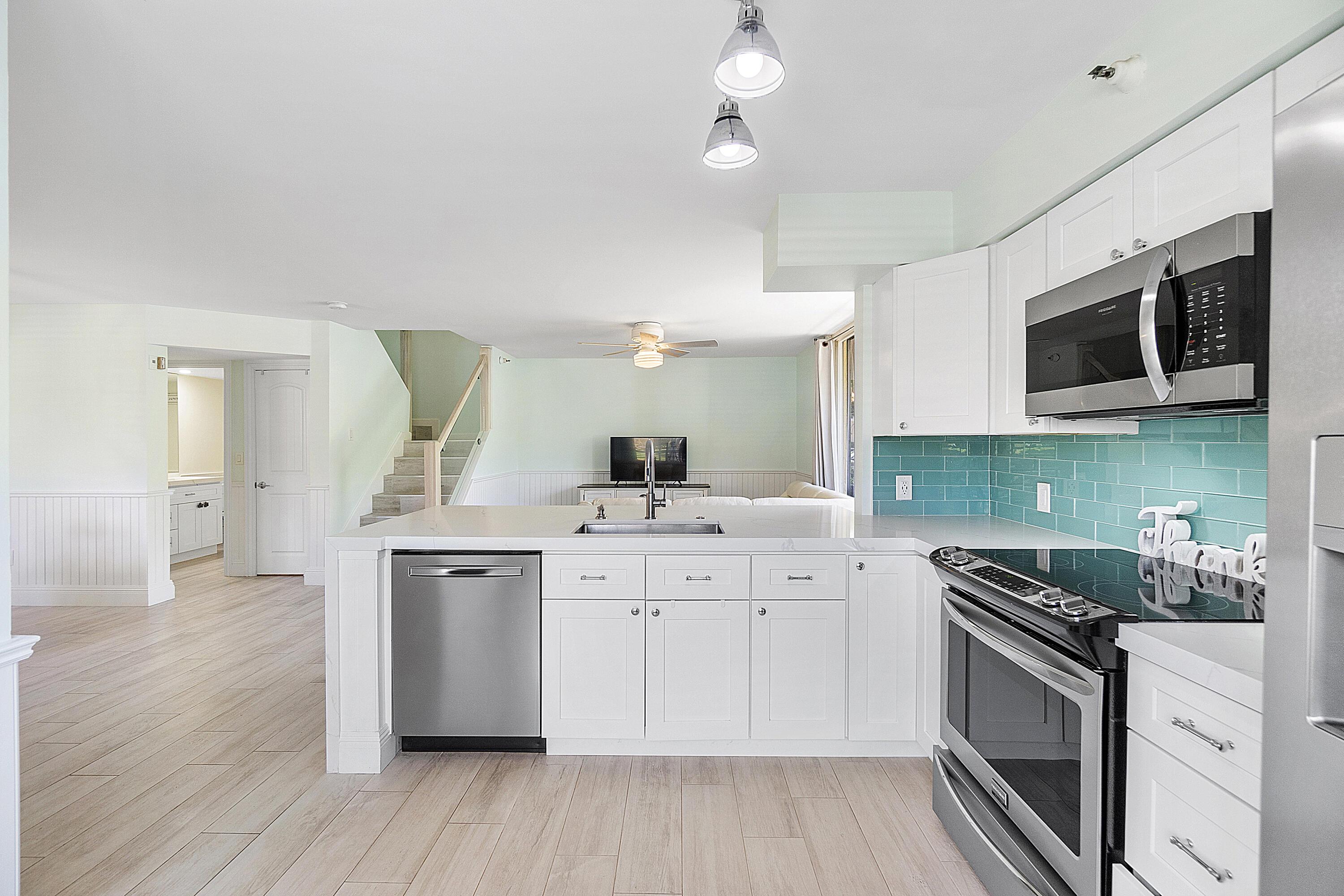 123 Yacht Club Way 101, Hypoluxo, FL 33462, Hypoluxo - Photo 5