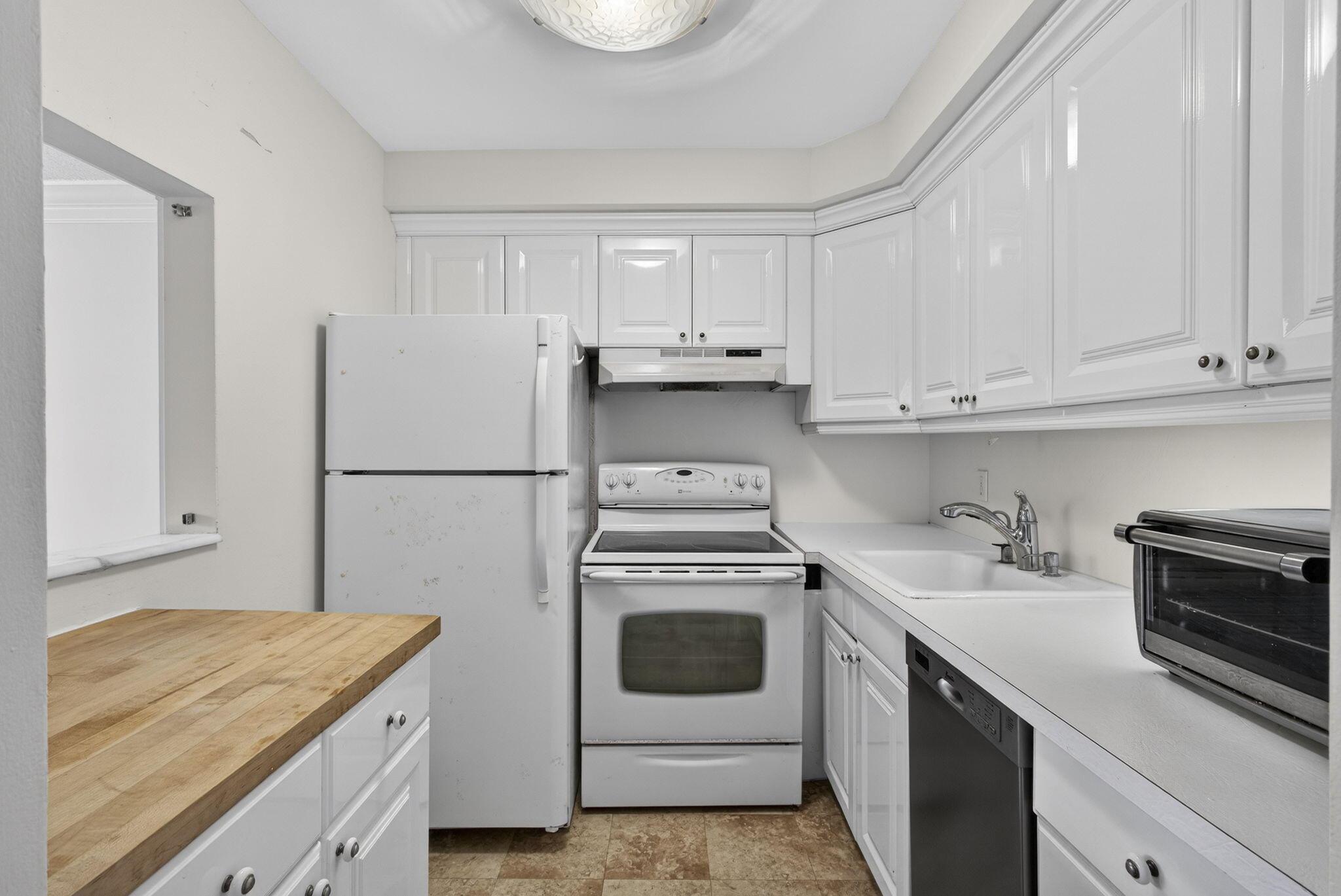 19 Hastings B, West Palm Beach, FL 33417, West Palm Beach