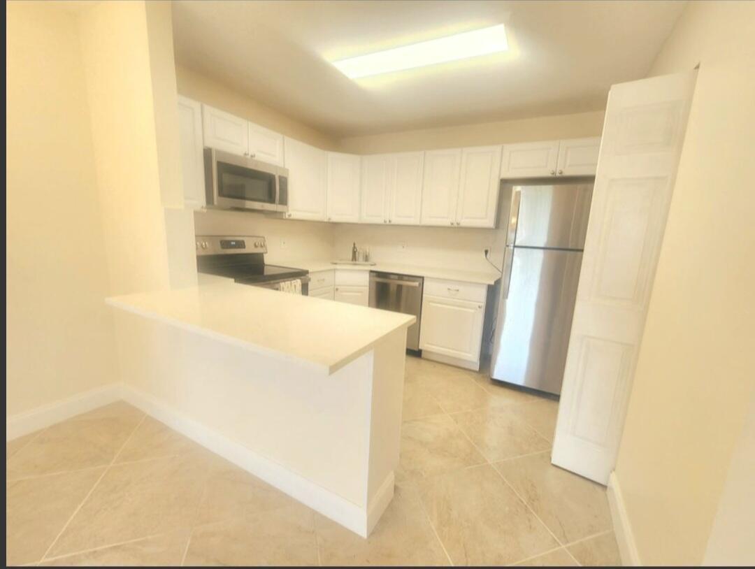 209 Pine Hov Circle B-2, Greenacres, FL 33463, Greenacres - Photo 5