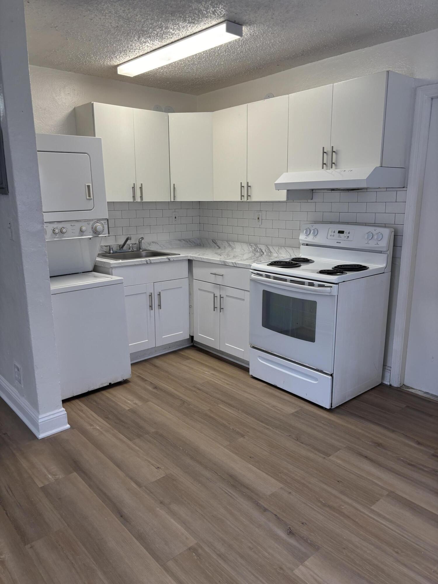 2632 NW 18th Terrace 2638, Oakland Park, FL 33311, Oakland Park - Photo 2