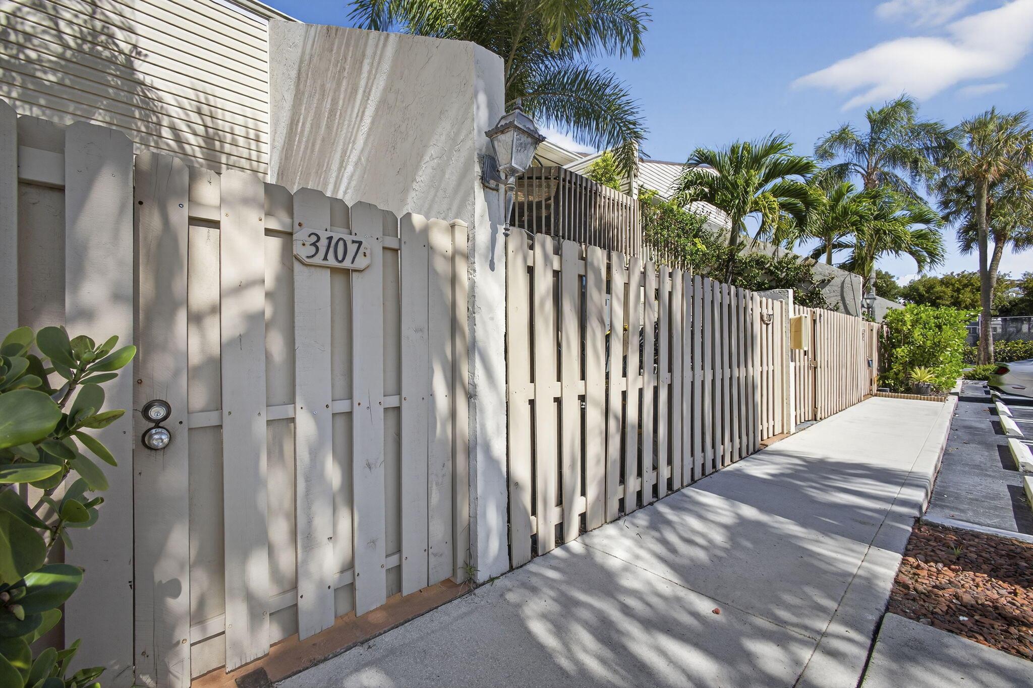 612 Executive Center Drive 3107, West Palm Beach, FL 33401, West Palm Beach - Photo 3