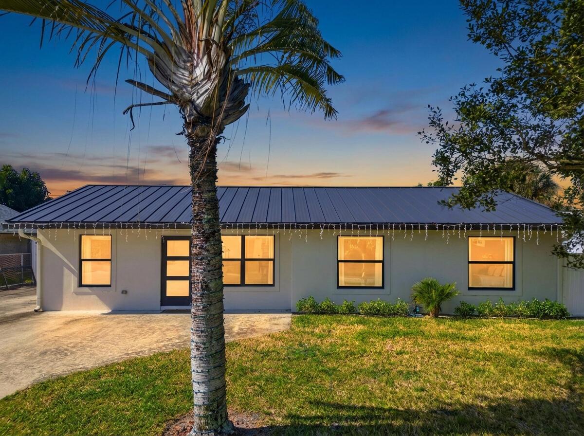 19124 SE Fearnley Drive, Jupiter, FL 33469, Jupiter - Photo 2