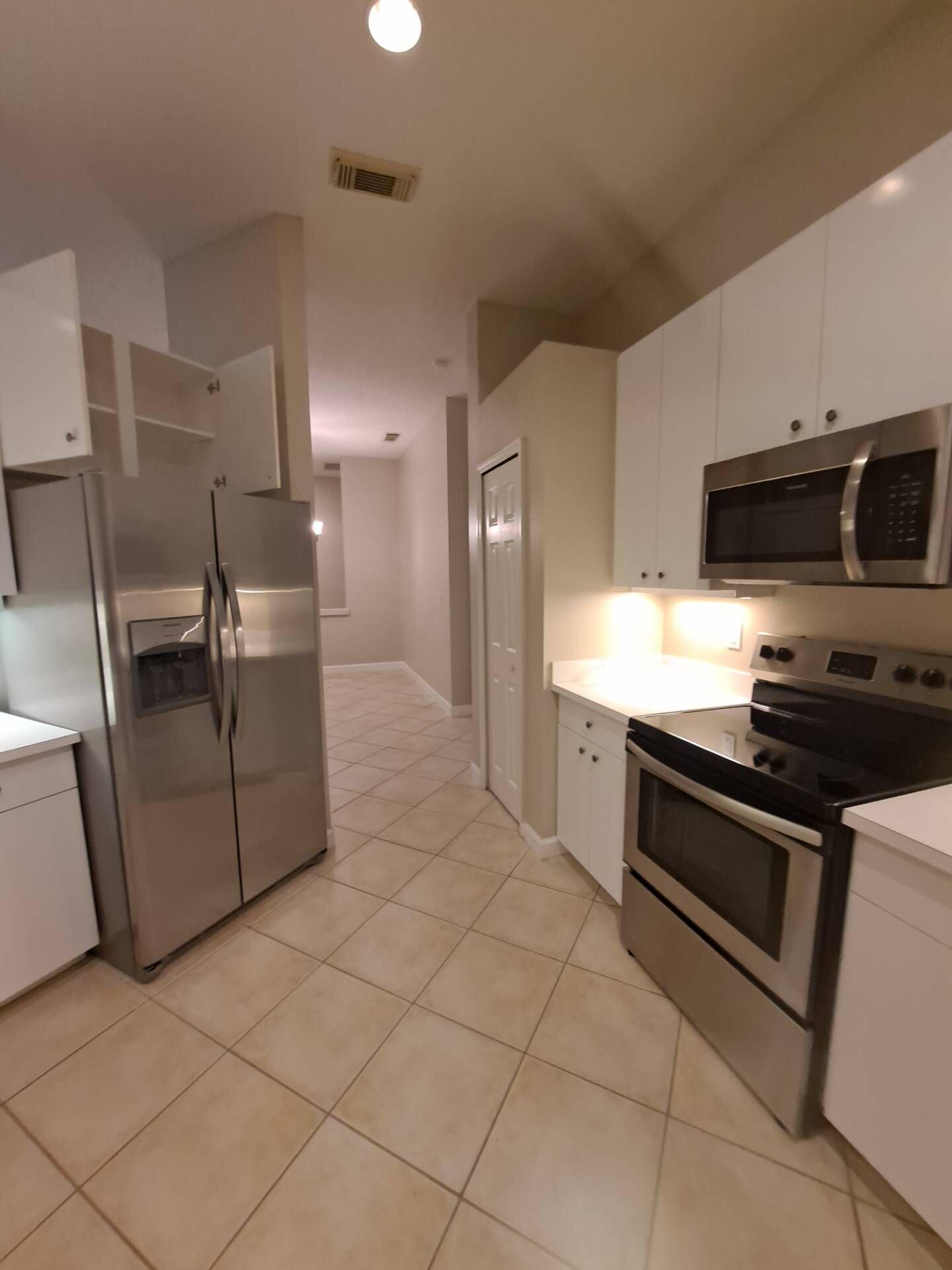 825 SW Andrews Cv Street, Port St. Lucie, FL 34986, Port St. Lucie - Photo 5