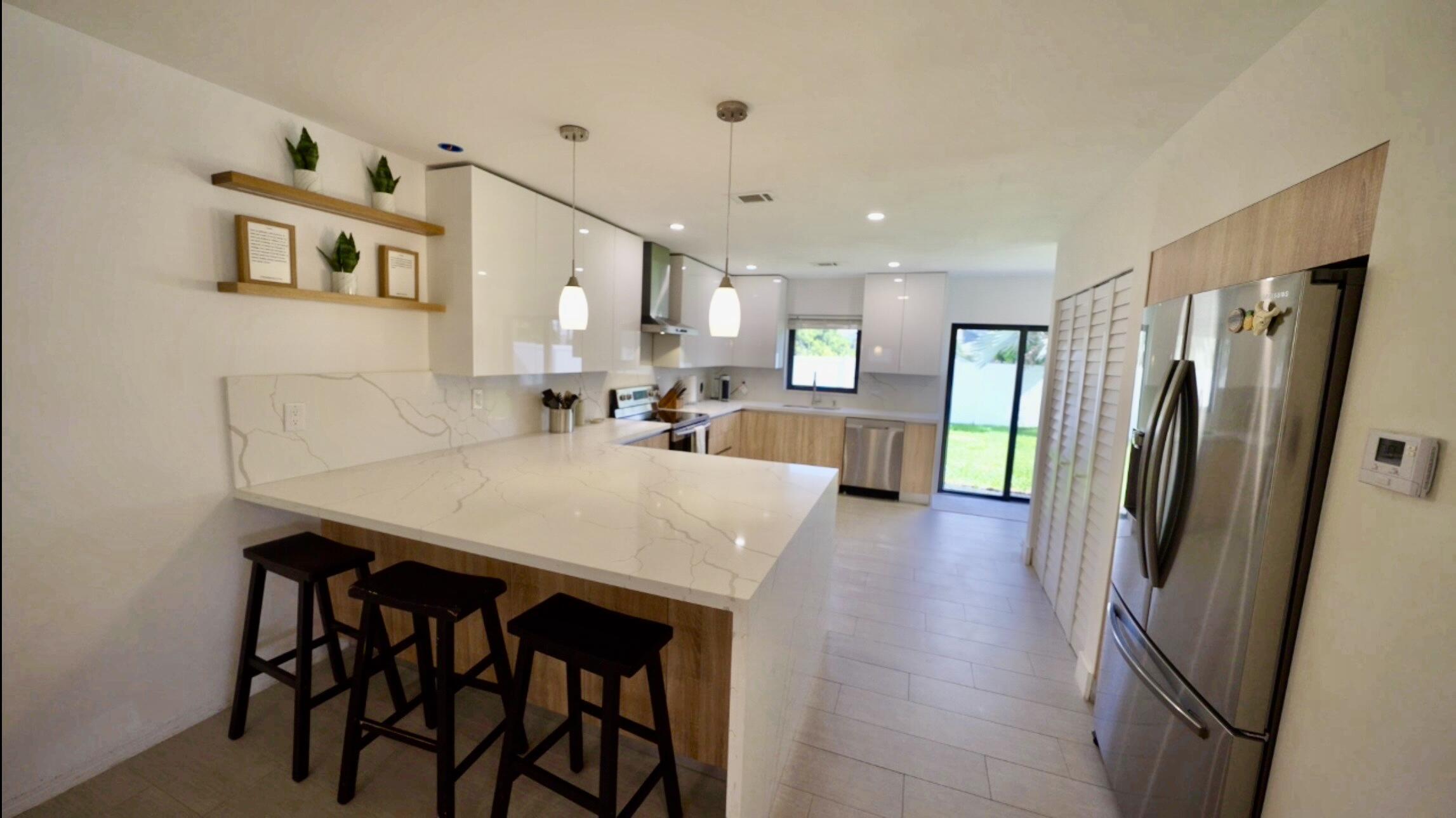 871 NE 27th Avenue, Pompano Beach, FL 33062, Pompano Beach - Photo 3