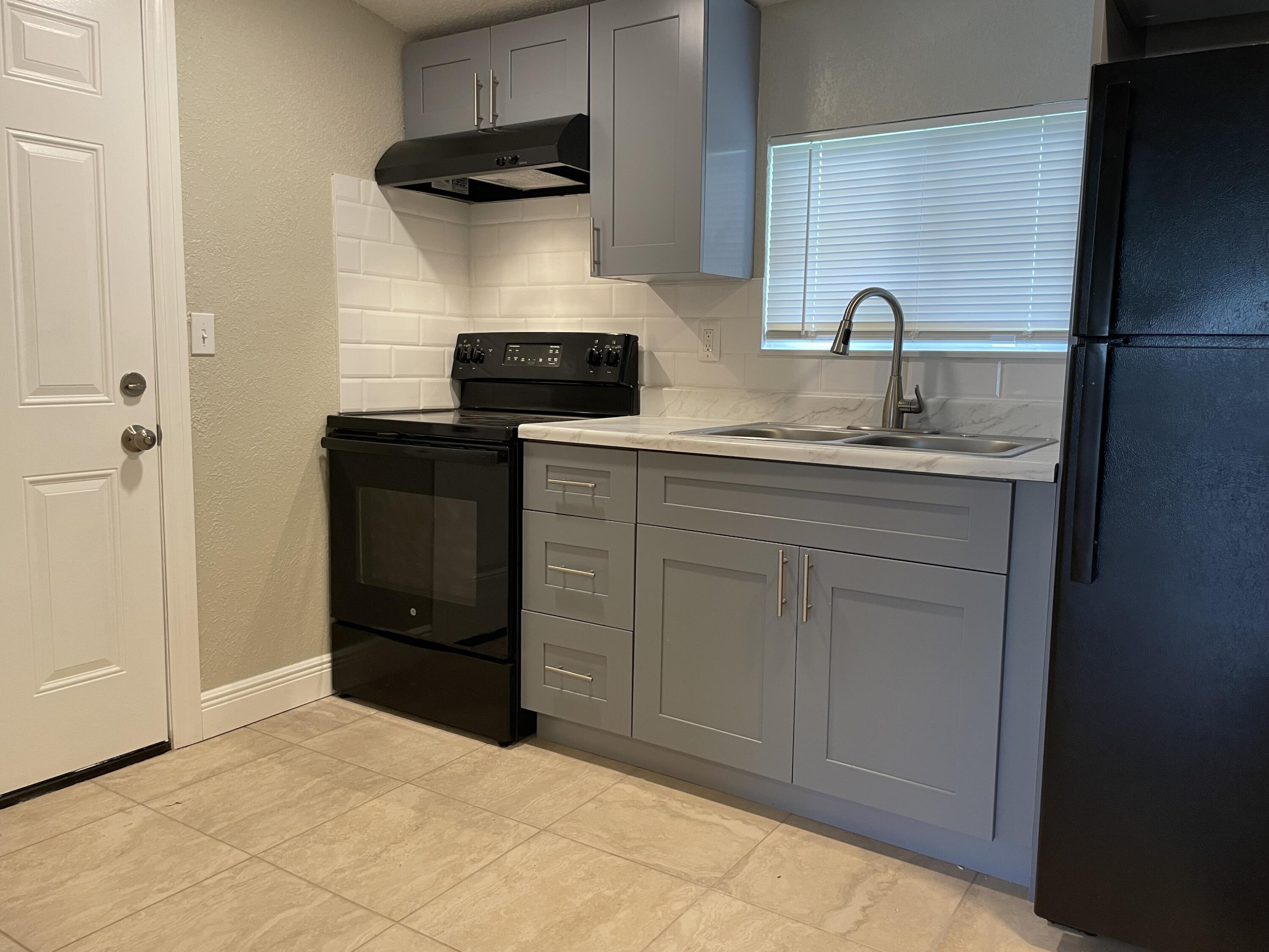 5004 Killarney Avenue A, Fort Pierce, FL 34951, Fort Pierce - Photo 4