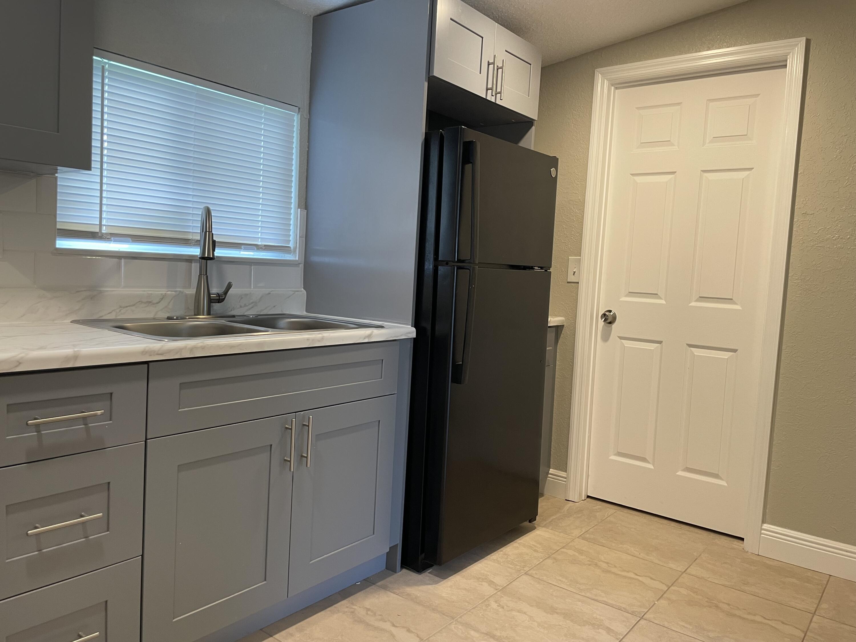 5004 Killarney Avenue A, Fort Pierce, FL 34951, Fort Pierce - Photo 5