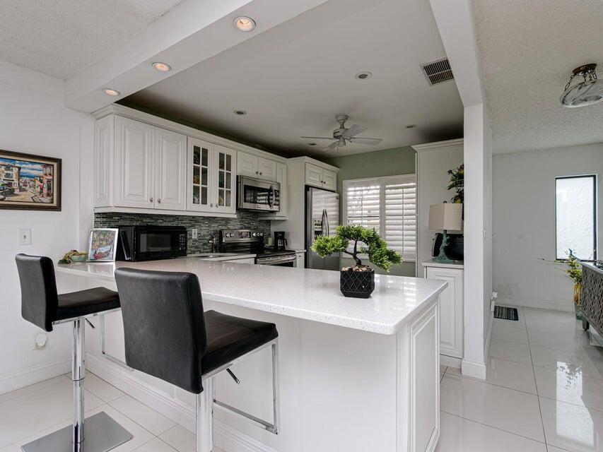 9264 Vista Del Lago 24-i, Boca Raton, FL 33428, Boca Raton - Photo 4