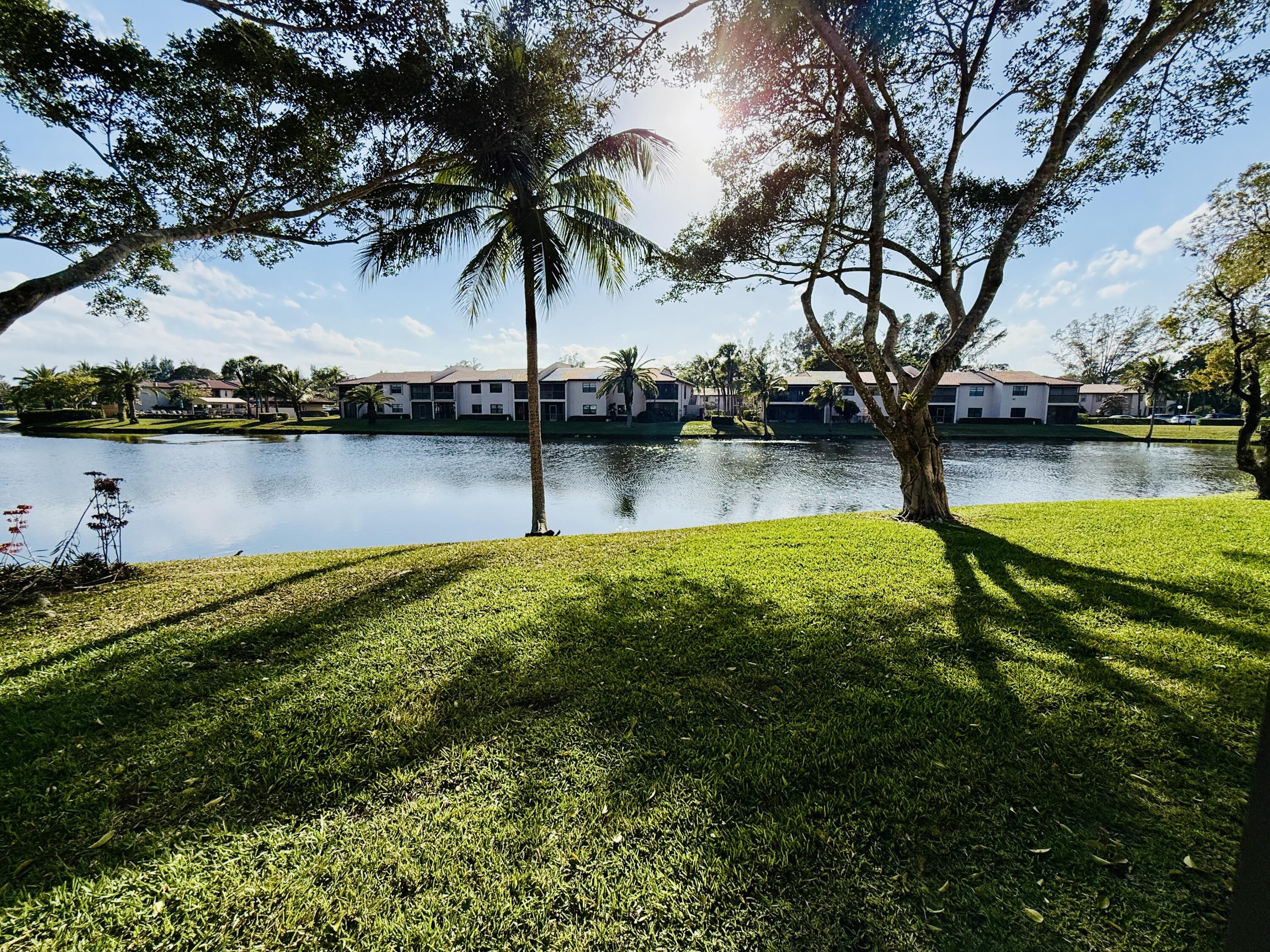 9261 Vista Del Lago E, Boca Raton, FL 33428, Boca Raton - Photo 5