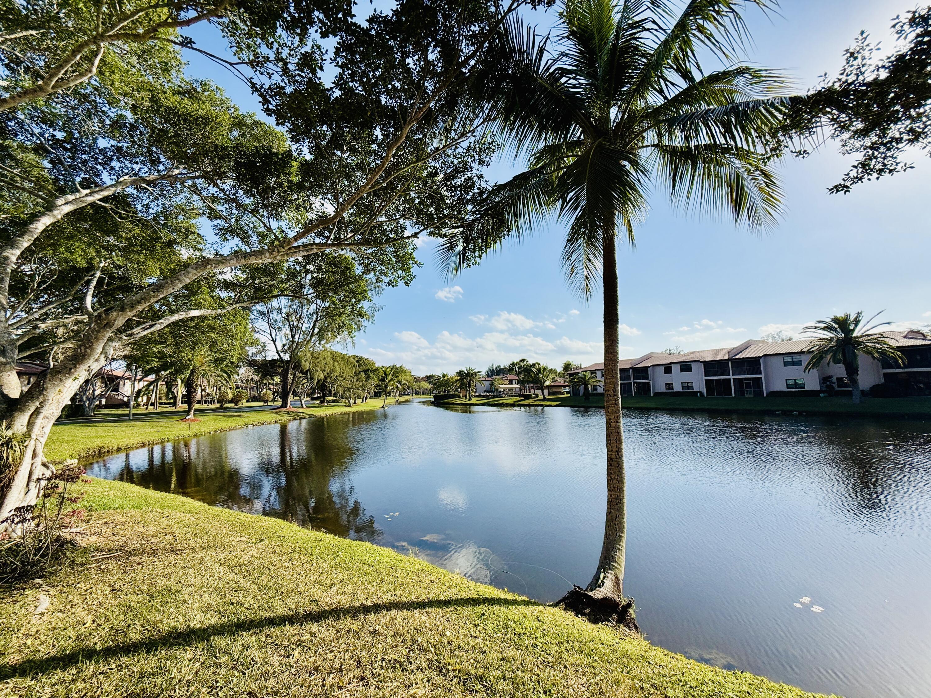 9261 Vista Del Lago E, Boca Raton, FL 33428, Boca Raton - Photo 4