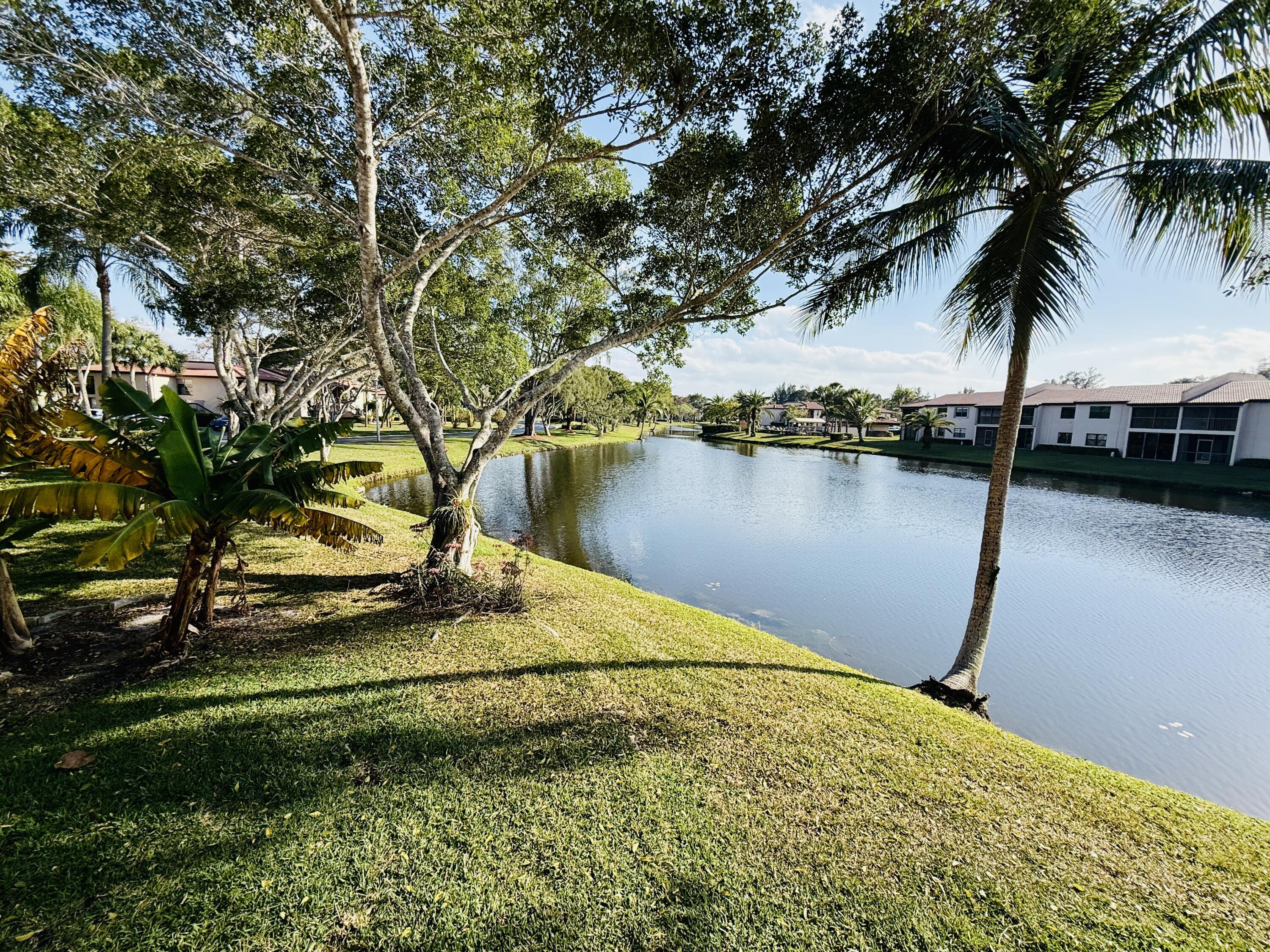9261 Vista Del Lago E, Boca Raton, FL 33428, Boca Raton - Photo 3