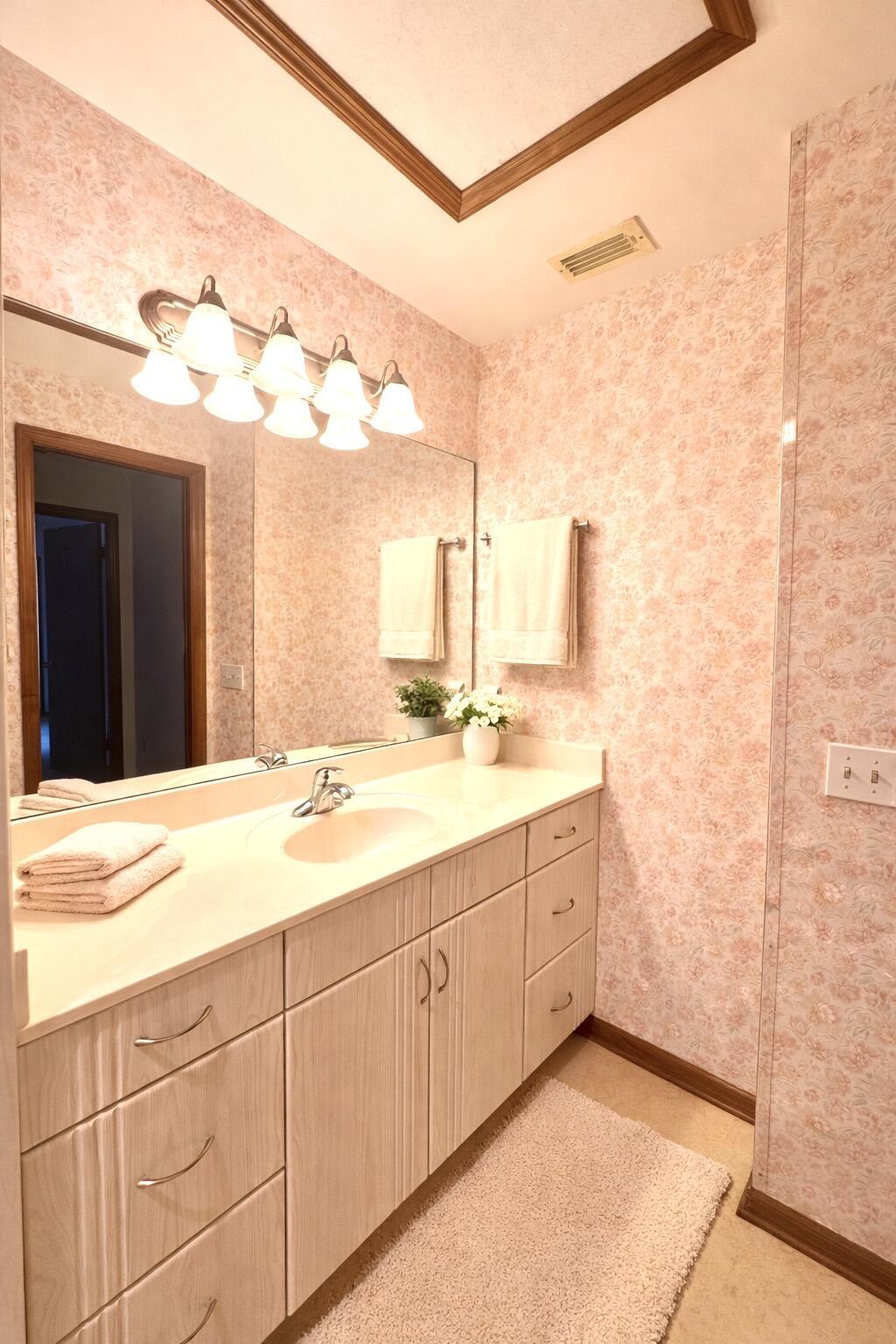 604 SE Castle Court D, Port St. Lucie, FL 34952, Port St. Lucie - Photo 5