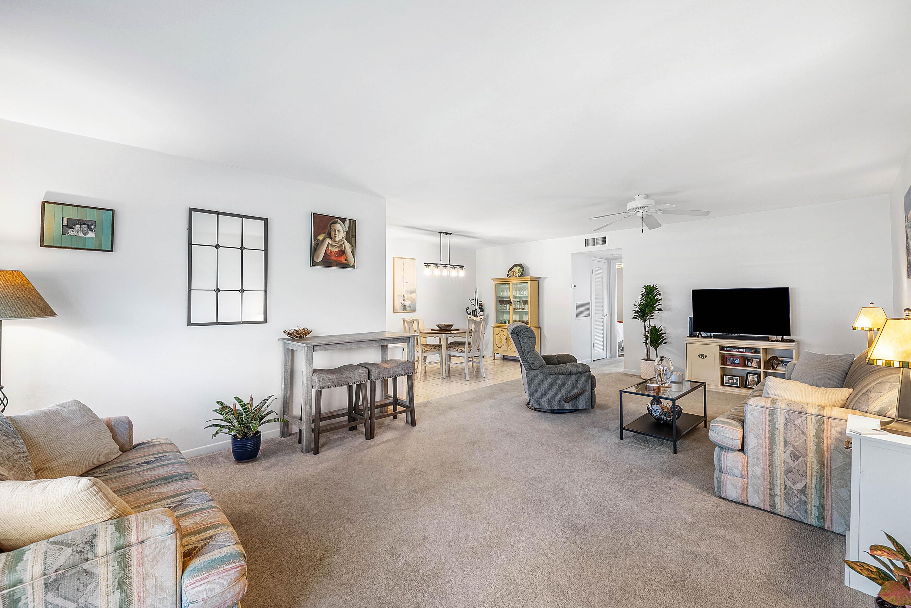 1010 Circle Terrace E C, Delray Beach, FL 33445, Delray Beach - Photo 5