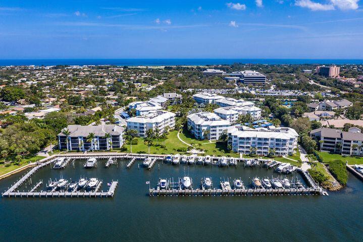 834 Bay Colony Drive S, Juno Beach, FL 33408, Juno Beach - Photo 2