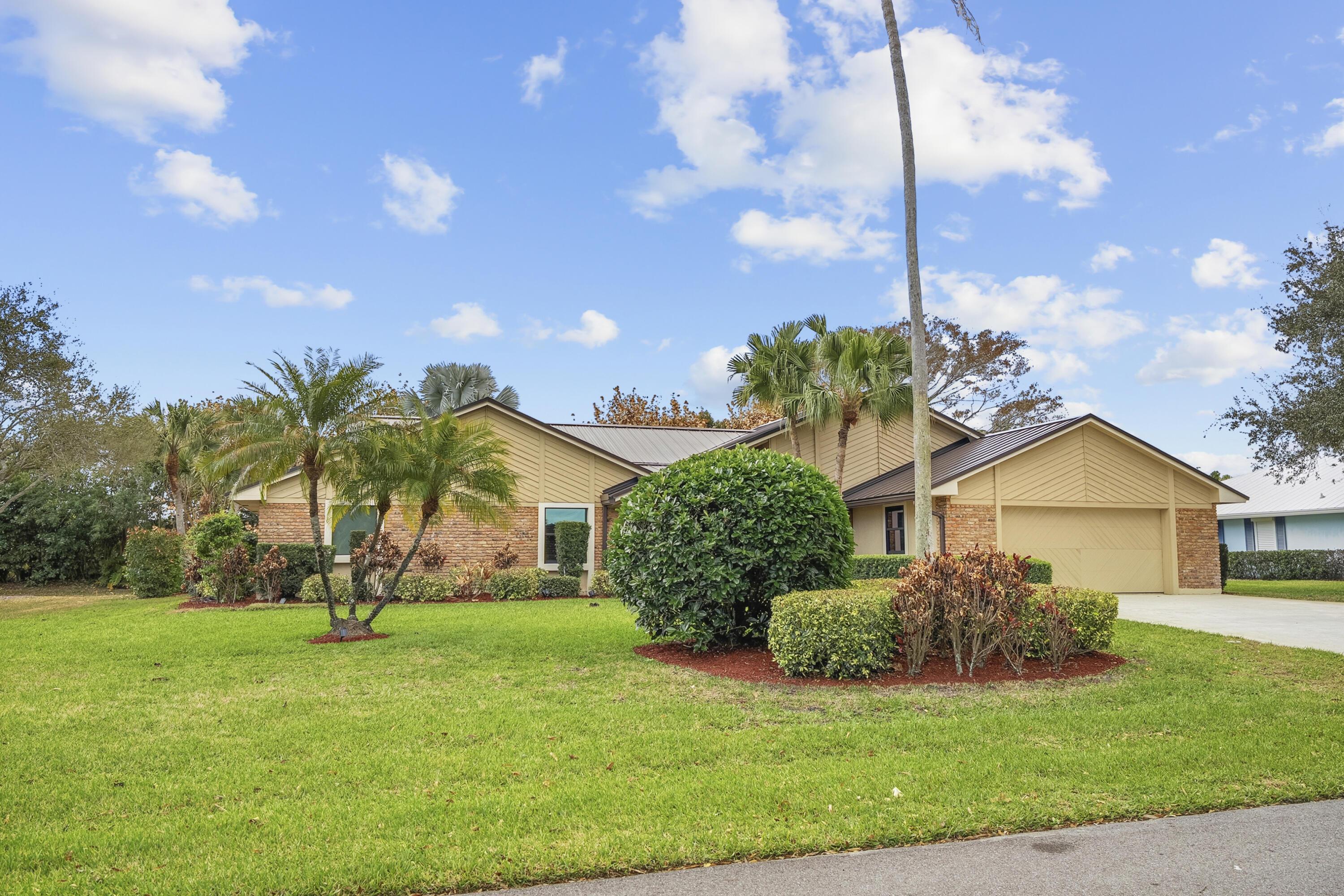 8222 SE Royal Street, Hobe Sound, FL 33455, Hobe Sound - Photo 4