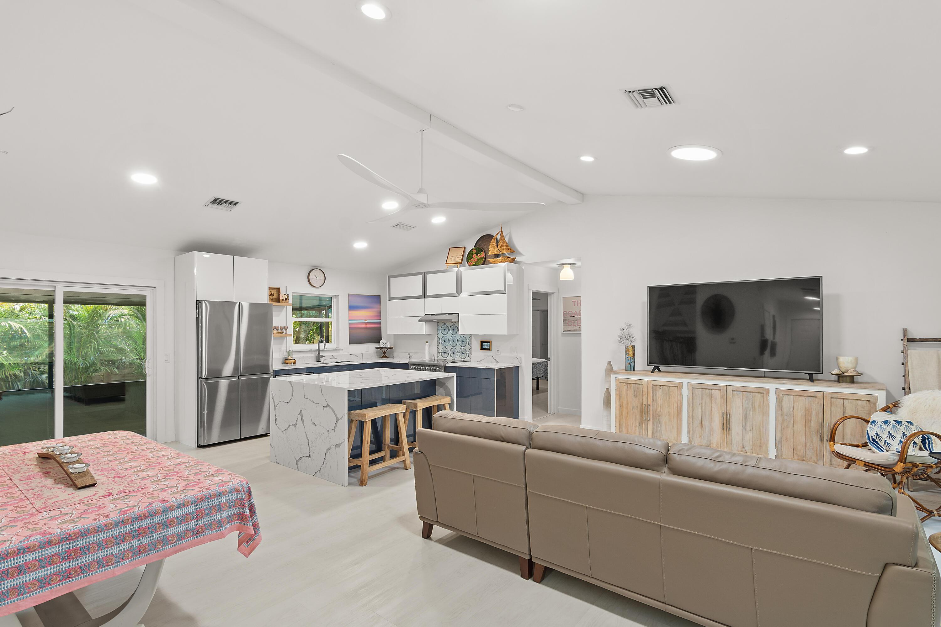 670 Cypress Road, Vero Beach, FL 32963, Vero Beach - Photo 4