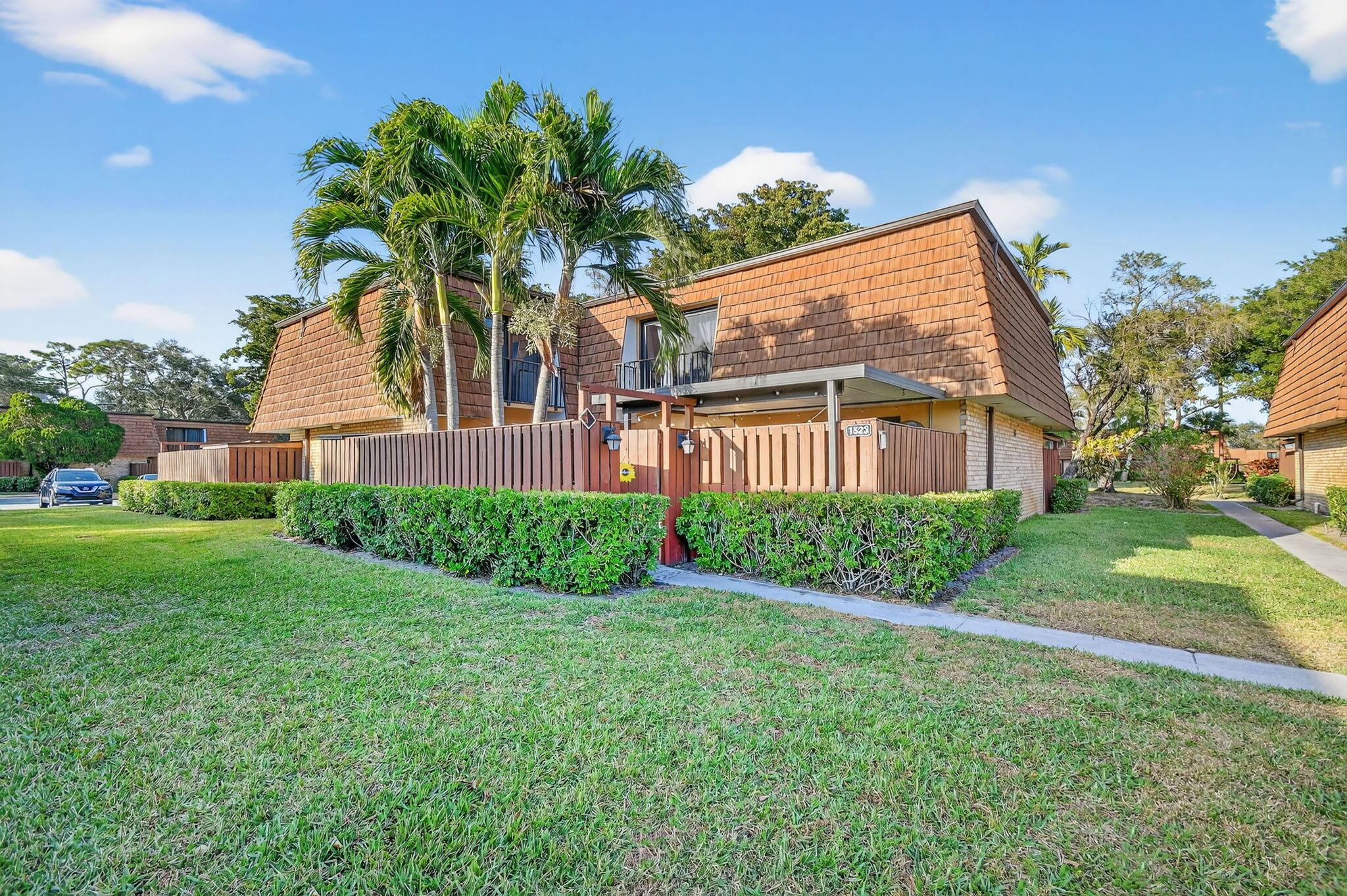 1523 15th Lane D, Greenacres, FL 33463, Greenacres - Photo 2