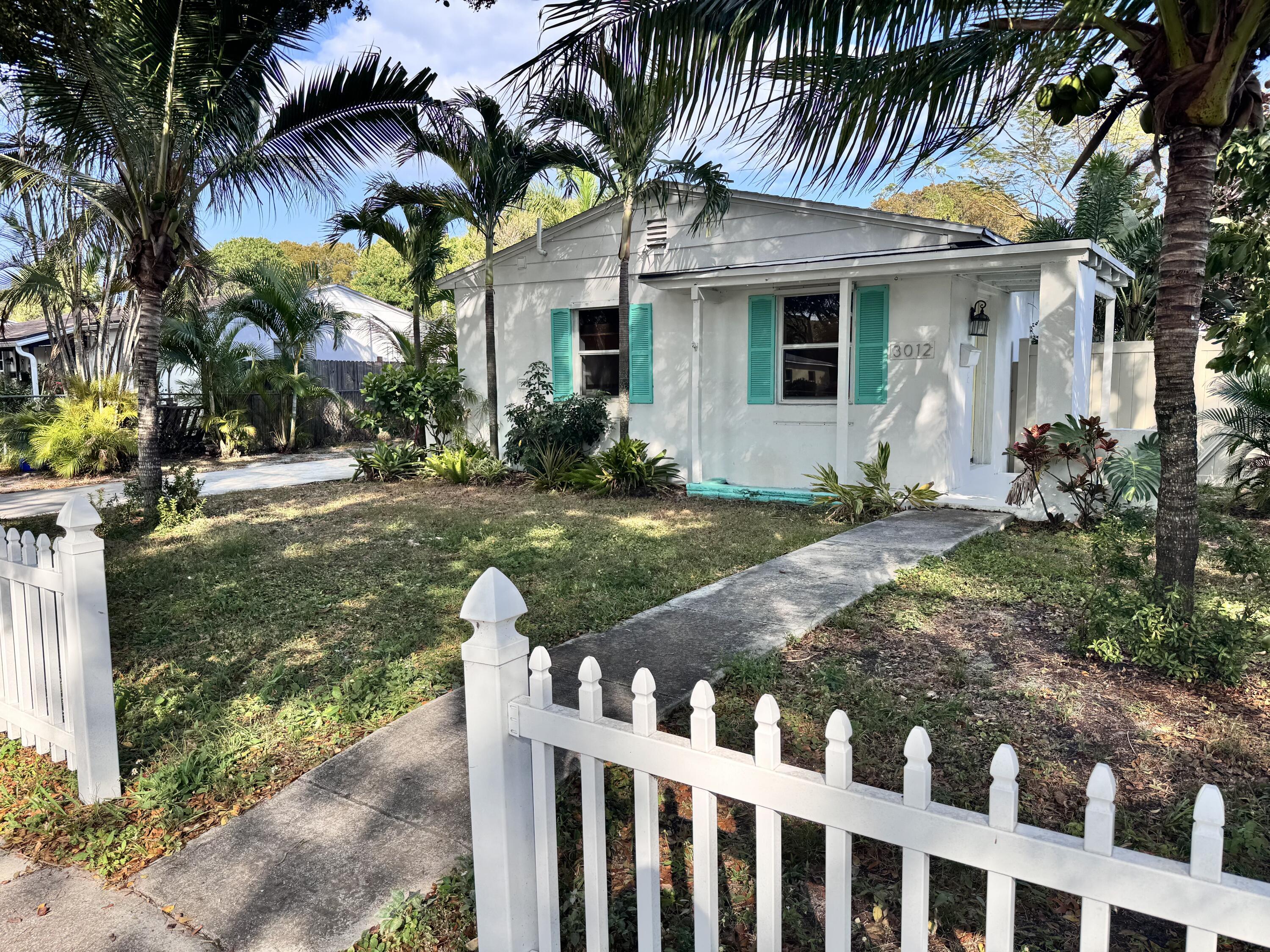 3012 Glenwood Road, West Palm Beach, FL 33405, West Palm Beach - Photo 2