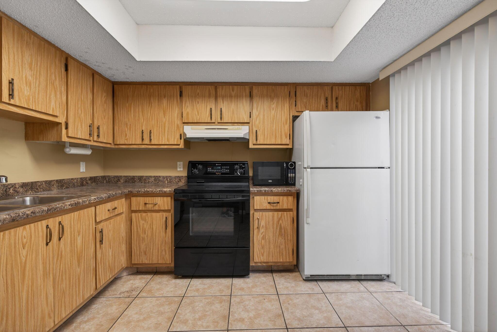 707 Stonewood Court 19c, Jupiter, FL 33458, Jupiter - Photo 3