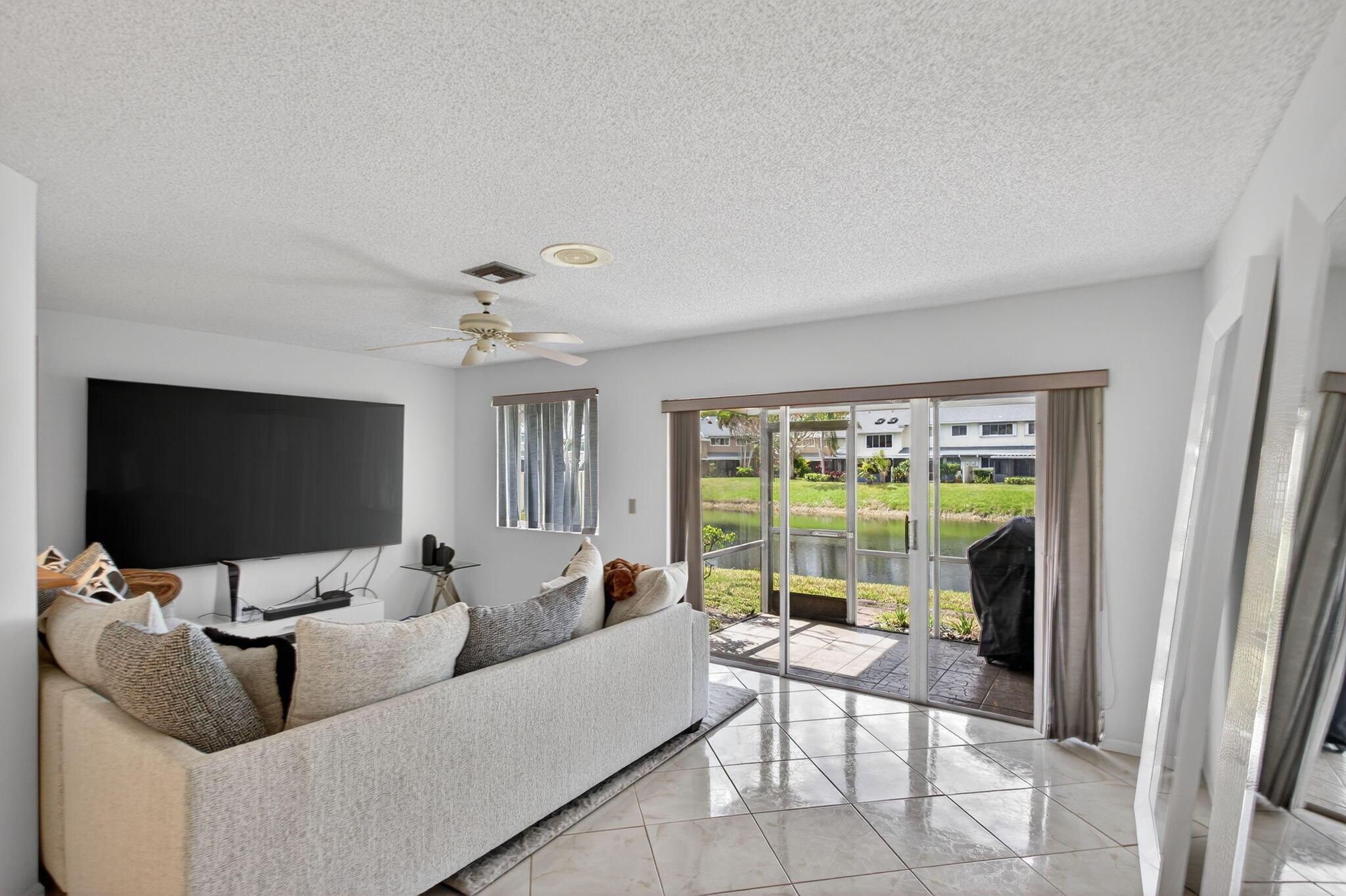 2274 Discovery Circle W 2274, Deerfield Beach, FL 33442, Deerfield Beach - Photo 5