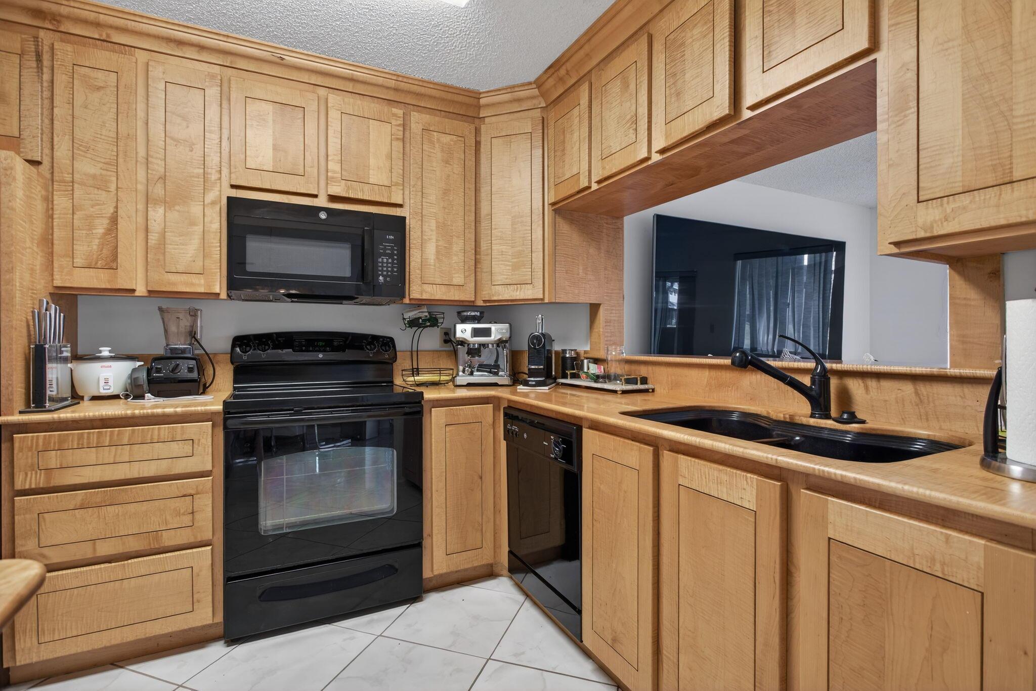 2274 Discovery Circle W 2274, Deerfield Beach, FL 33442, Deerfield Beach - Photo 4