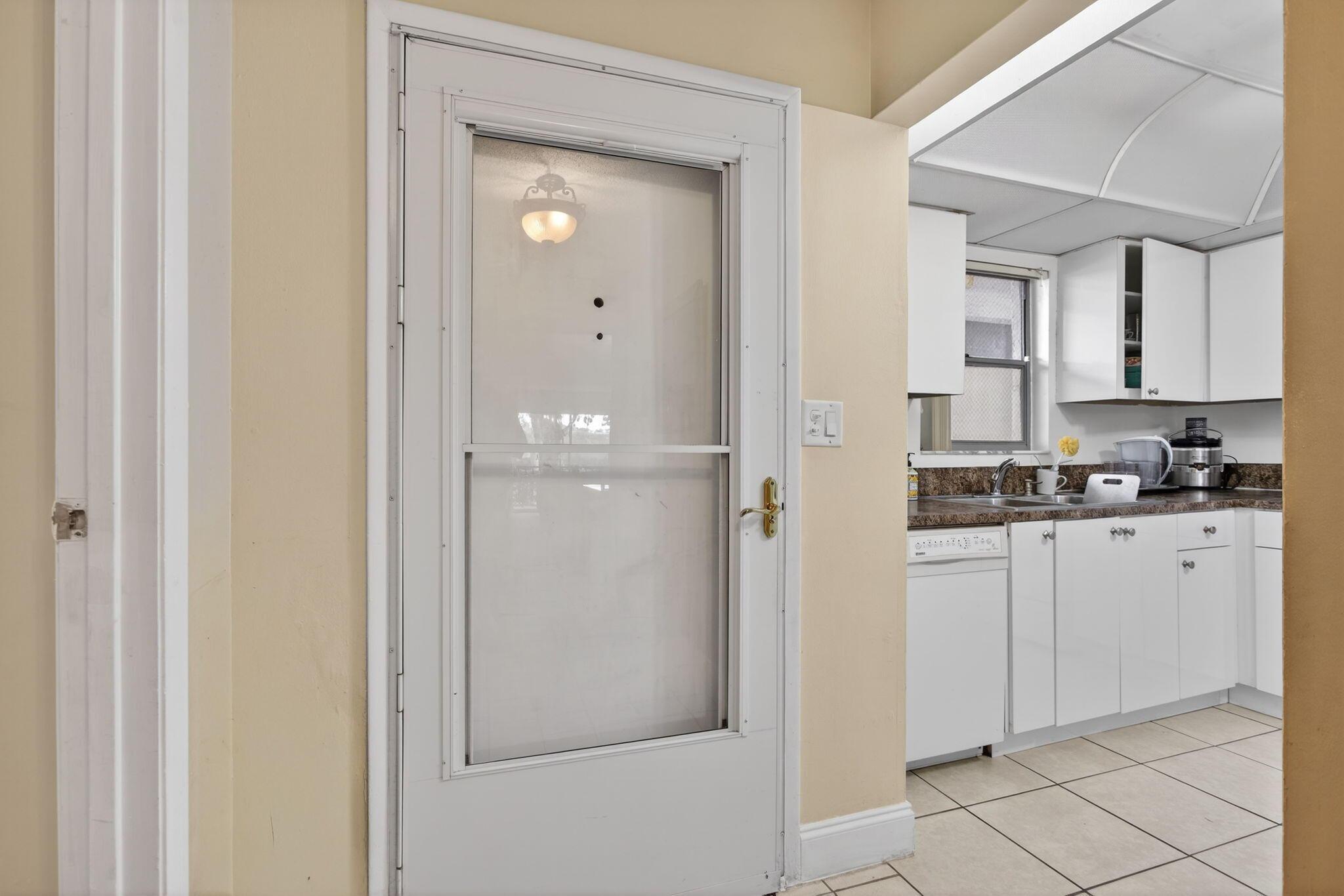 5900 NW 44th Street 115, Lauderhill, FL 33319, Lauderhill - Photo 3