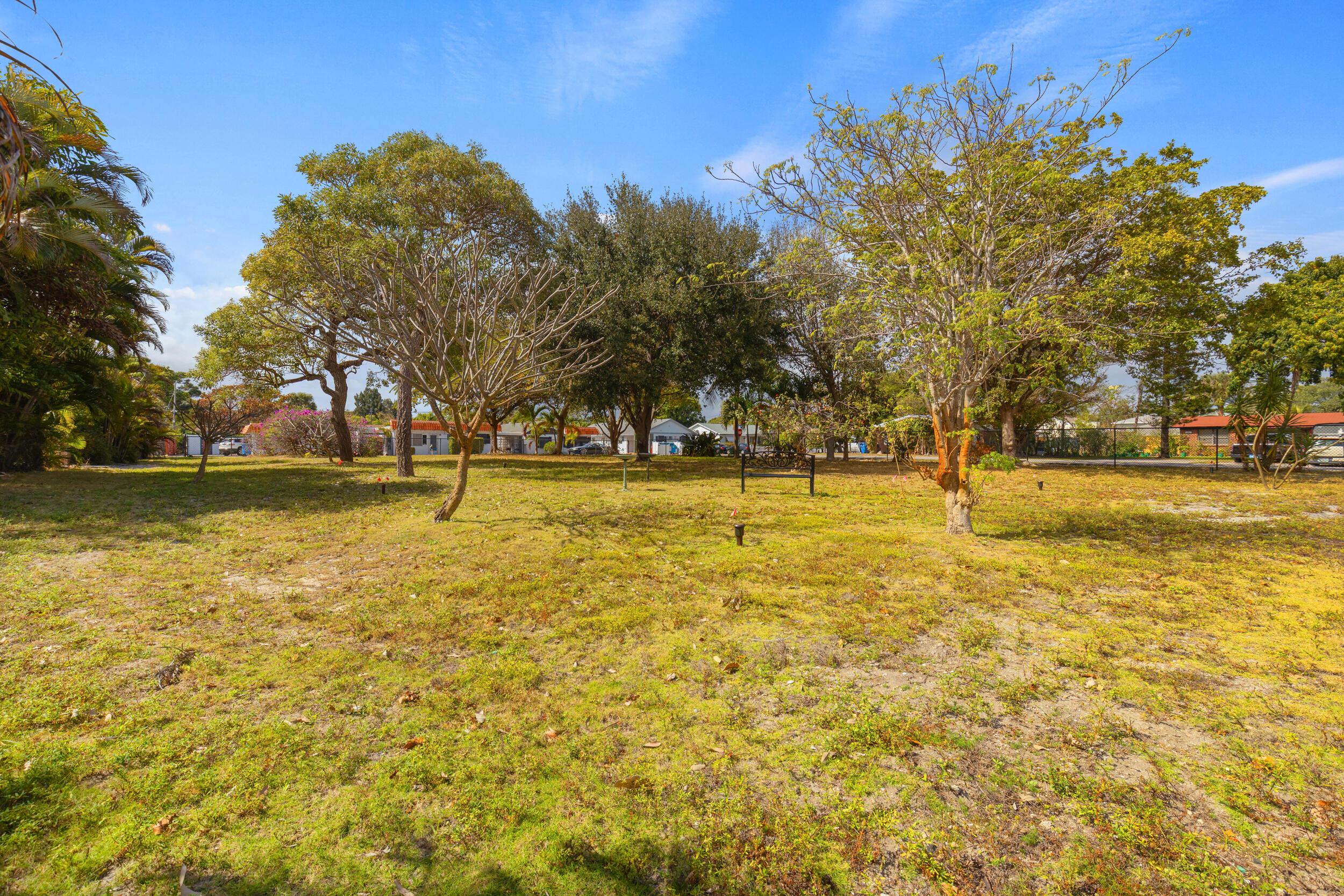 426 N 5th Street, Lantana, FL 33462, Lantana - Photo 2