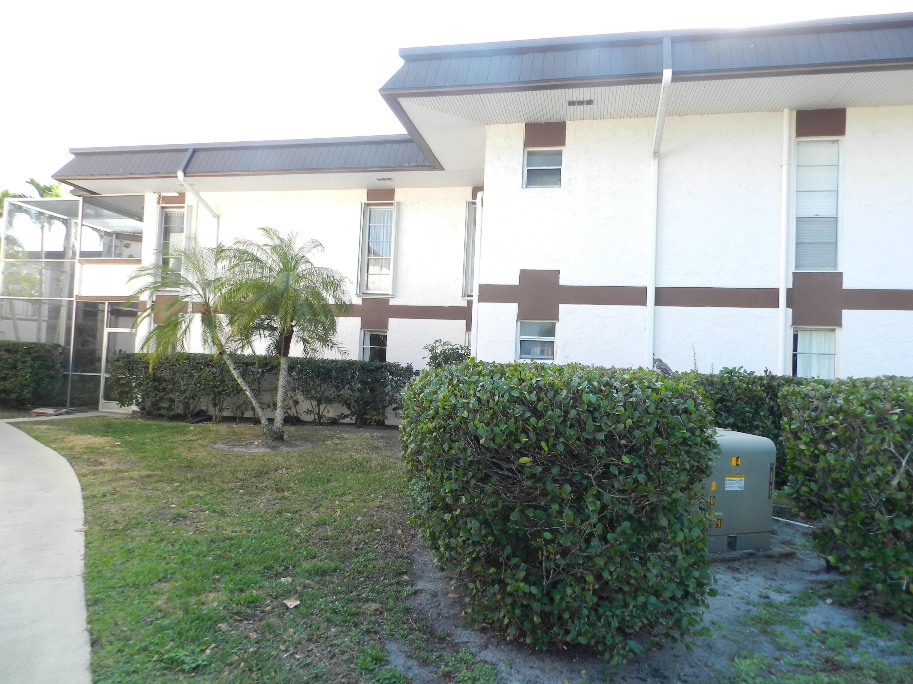 4 Greenway Village N 107, Royal Palm Beach, FL 33411, Royal Palm Beach - Photo 2