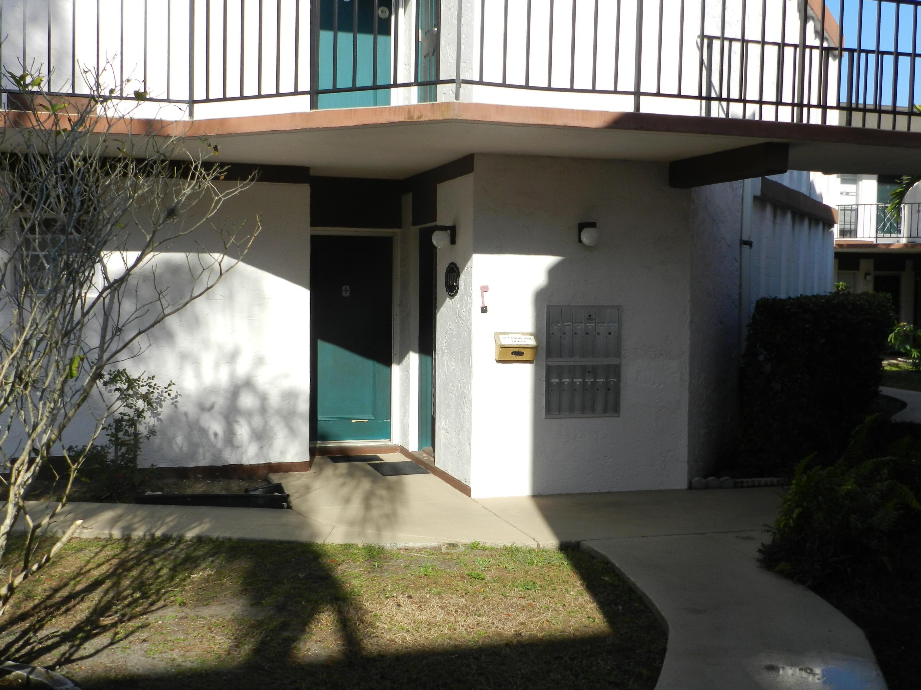 4 Greenway Village N 107, Royal Palm Beach, FL 33411, Royal Palm Beach - Photo 3