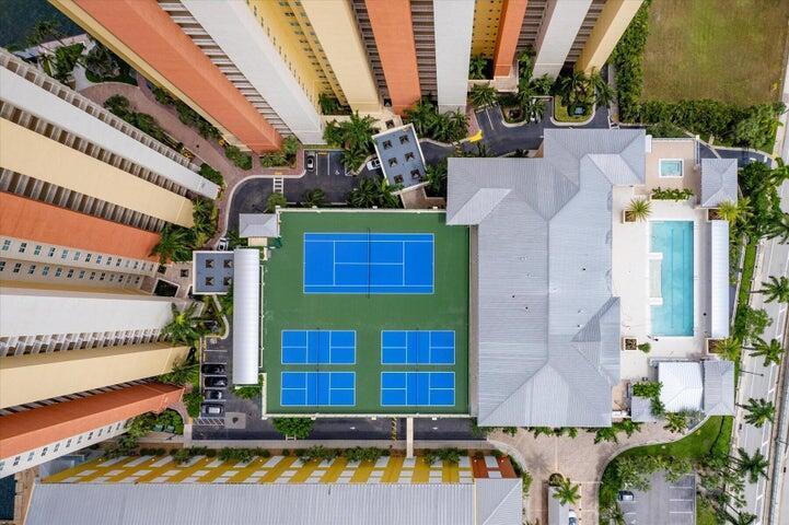 2650 Lake Shore Drive 1004, Riviera Beach, FL 33404, Riviera Beach - Photo 4
