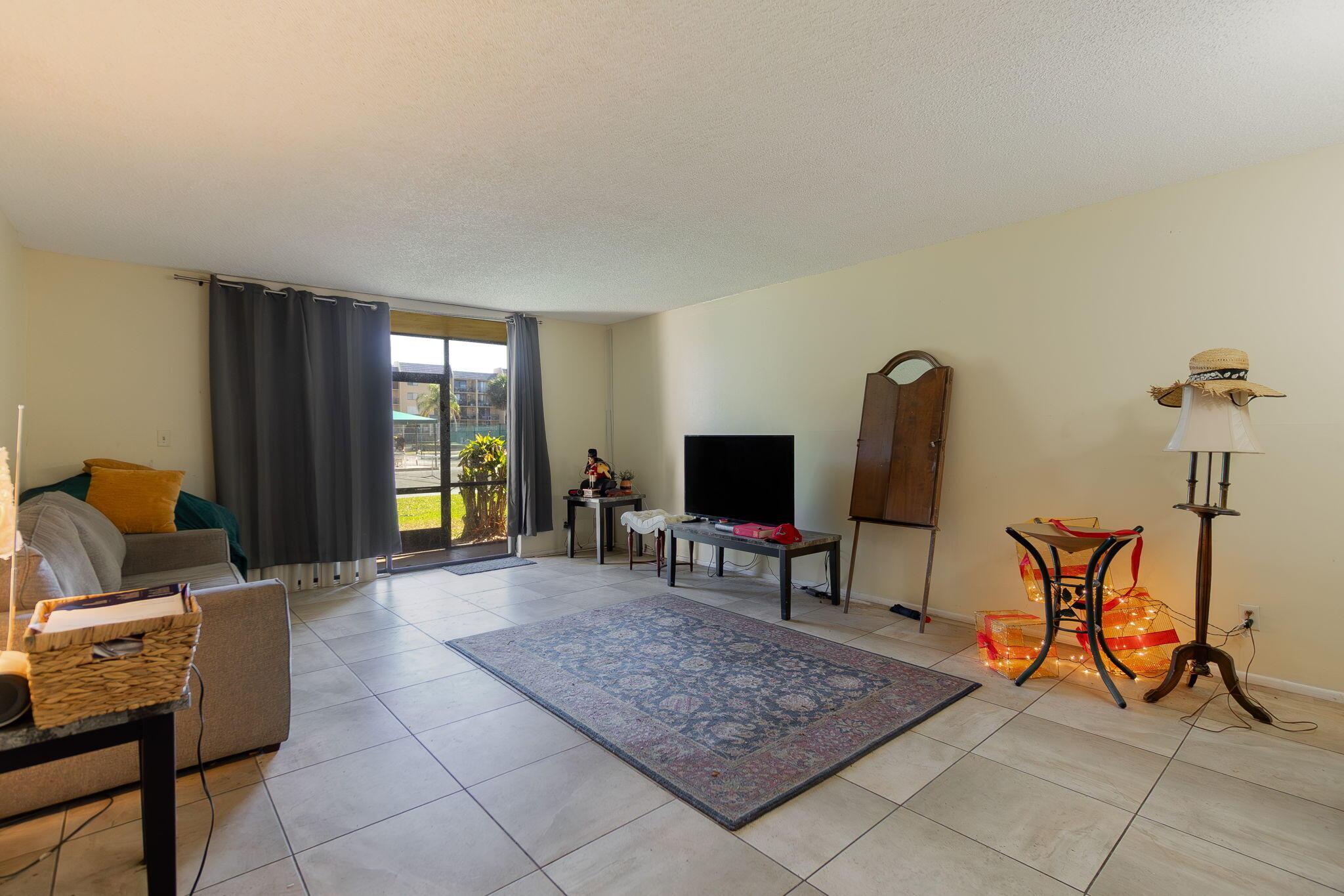 2786 Tennis Club Drive 101, West Palm Beach, FL 33417, West Palm Beach - Photo 5