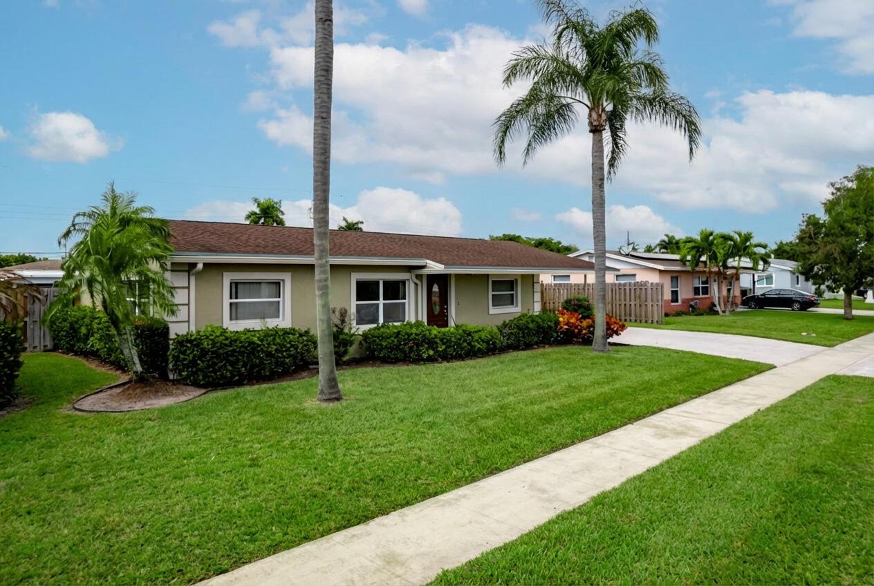 425 Palo Alto Drive, Palm Springs, FL 33461, Palm Springs - Photo 3