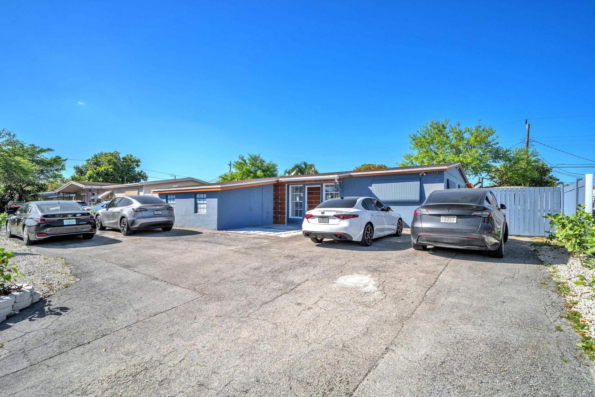 7151 Taft Street, Hollywood, FL 33024, Hollywood - Photo 4