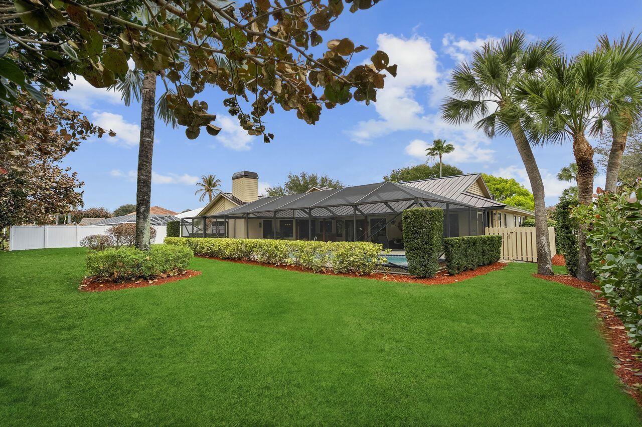 8222 SE Royal Street, Hobe Sound, FL 33455, Hobe Sound - Photo 2