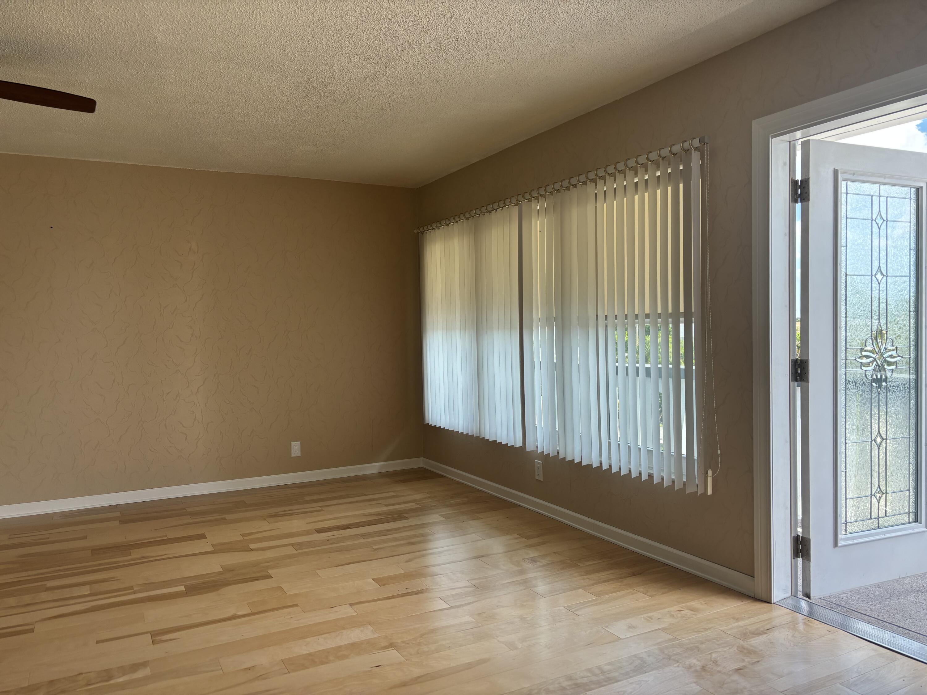 312 Wellington F, West Palm Beach, FL 33417, West Palm Beach - Photo 4