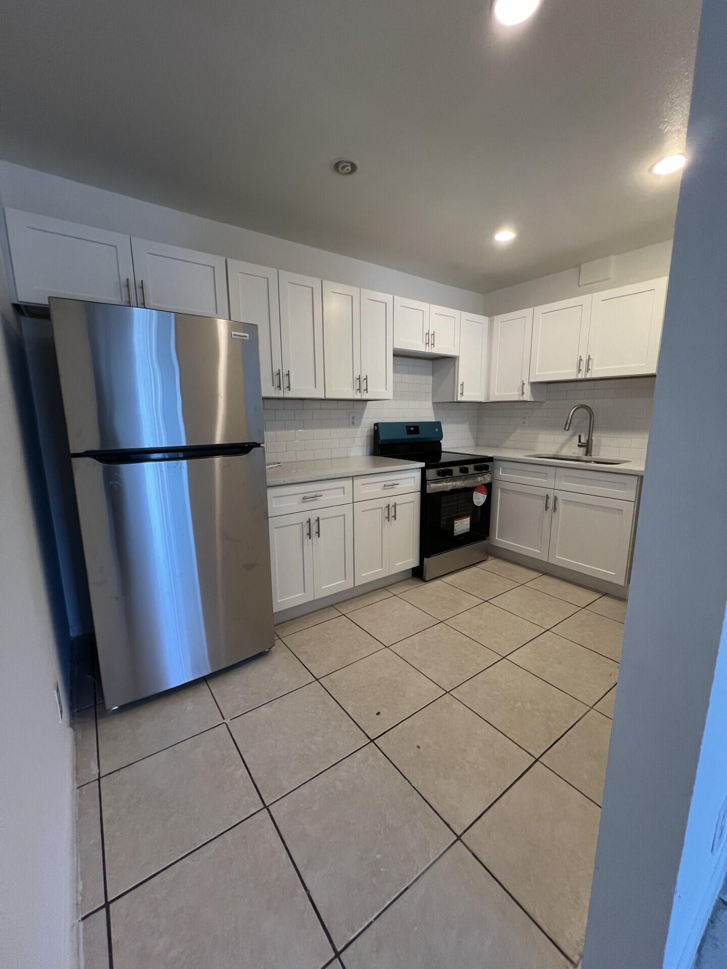 4129 NW 88th Avenue 202, Coral Springs, FL 33065, Coral Springs - Photo 3
